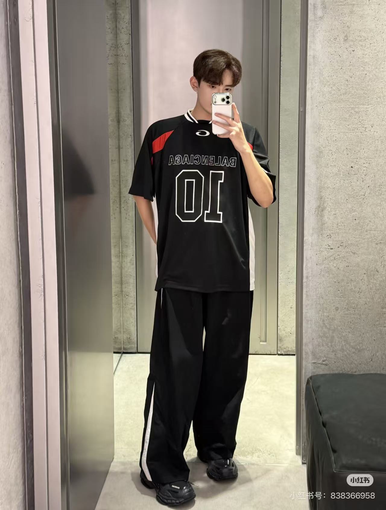 Balenciaga BalenciagaNBA Collaboration Series Oversized Colorblock Short Sleeve T-Shirt Style 2