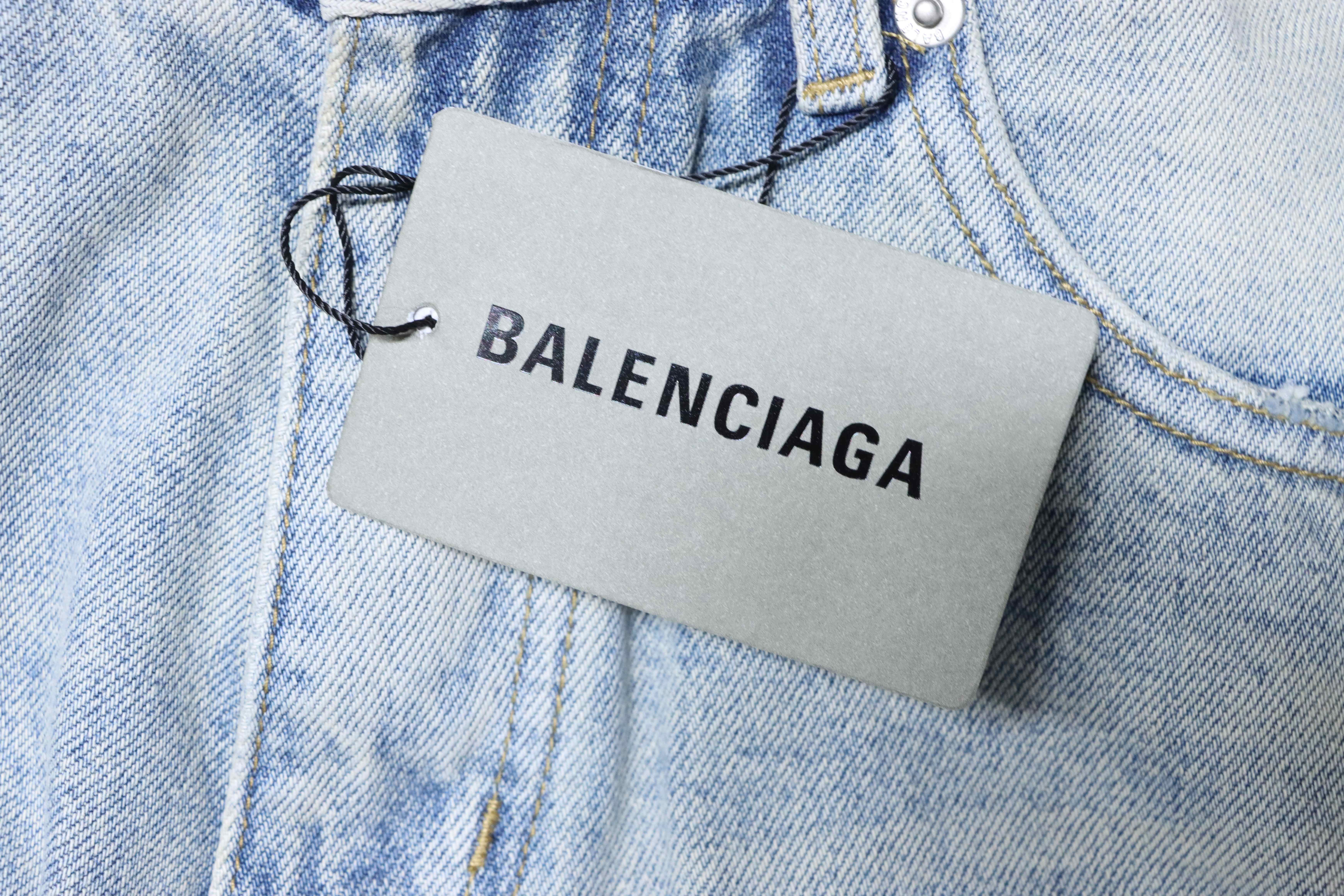 Balenciaga BLCG 24SS Distressed Shorts