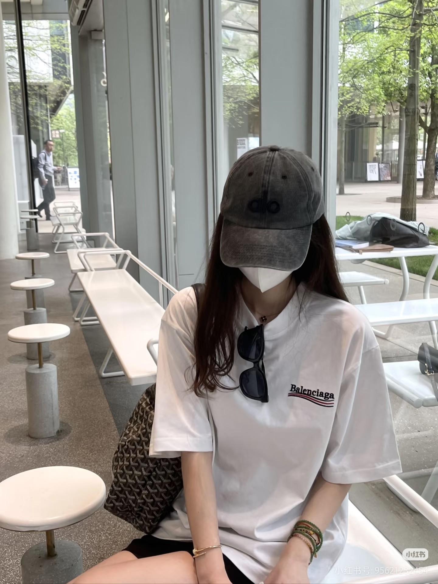 Balenciaga Coke Embroidery Short Sleeve T-Shirt Style 1