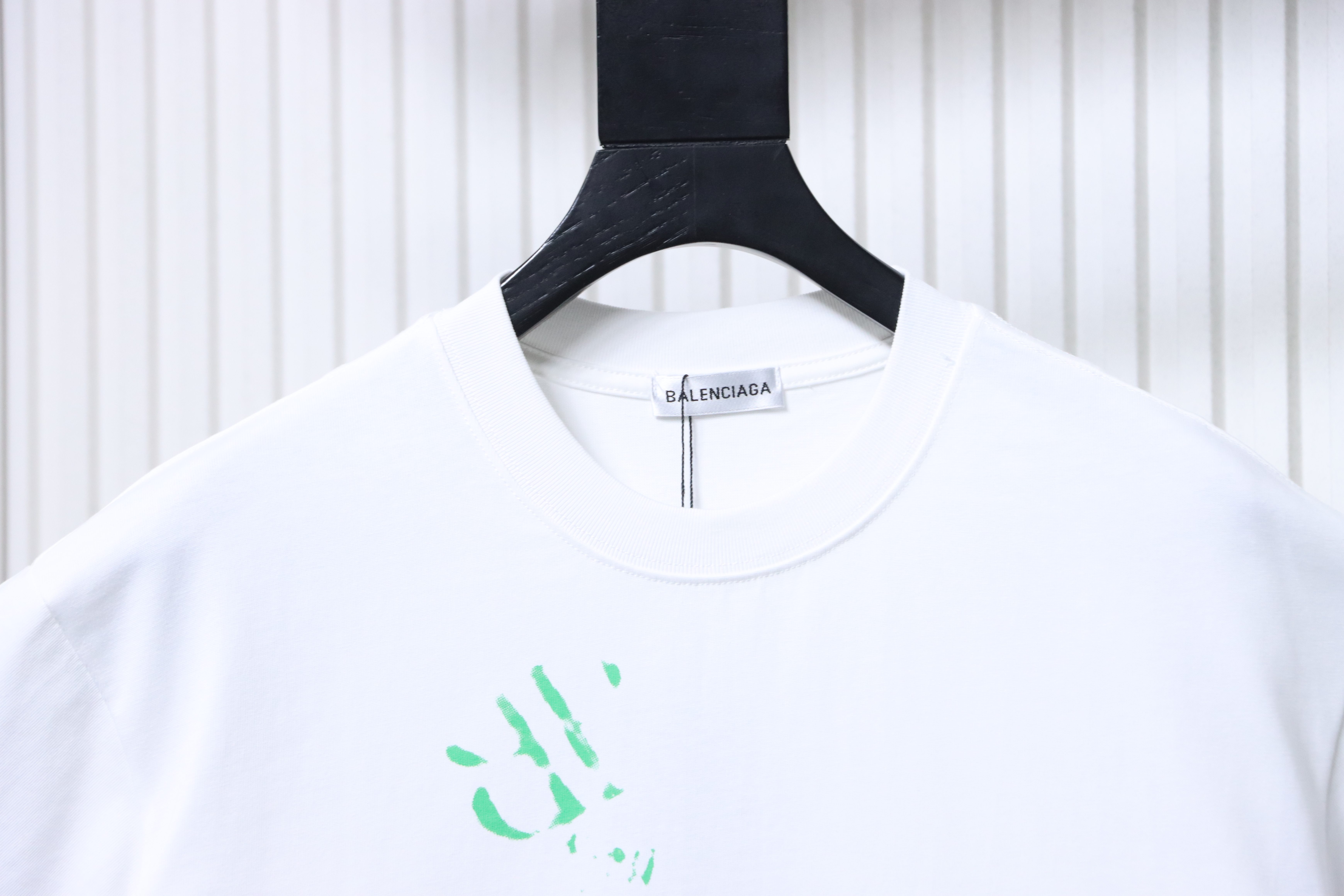 Balenciaga Contrast Graffiti Short Sleeve T-Shirt Style 1