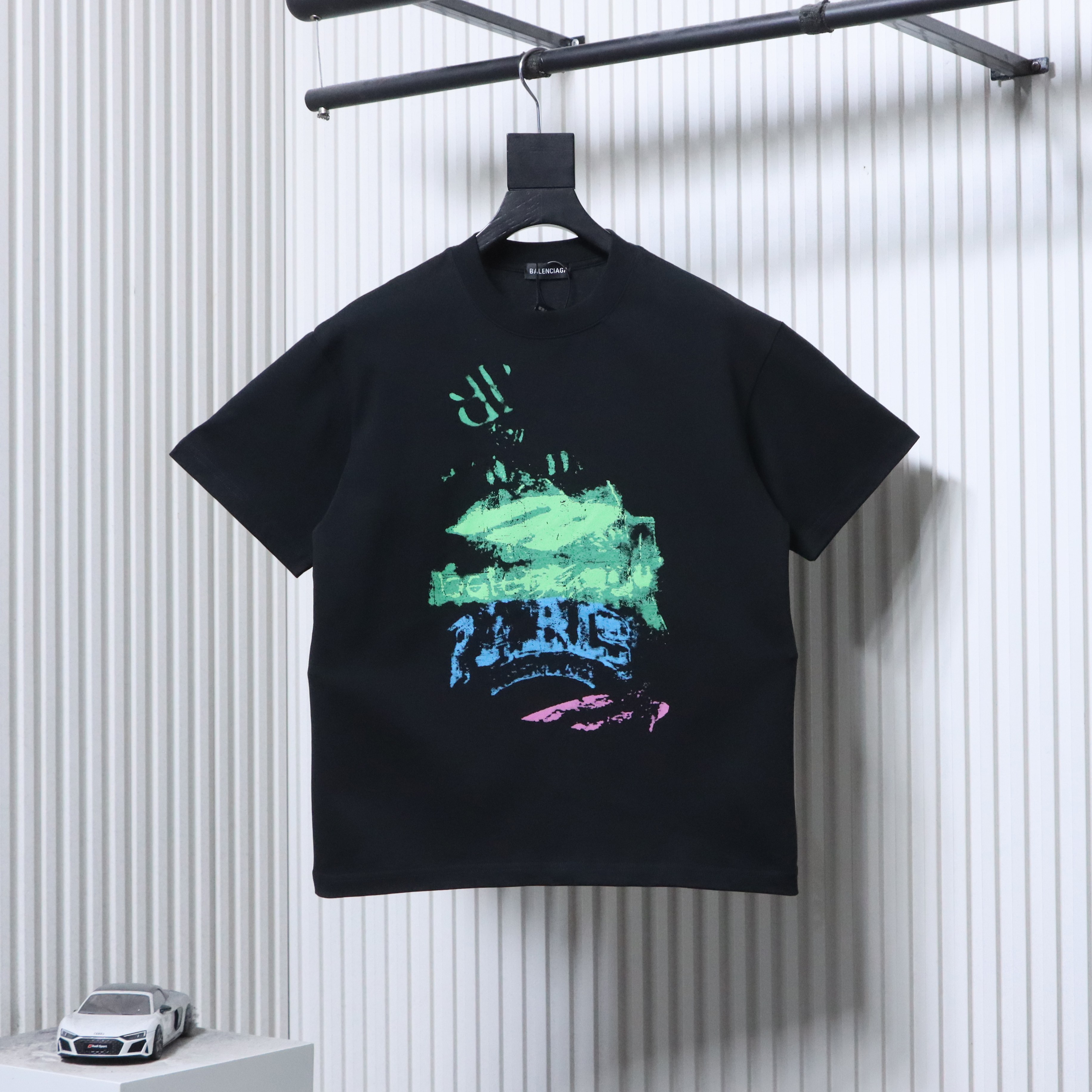 Balenciaga Contrast Graffiti Short Sleeve T-Shirt Style 2