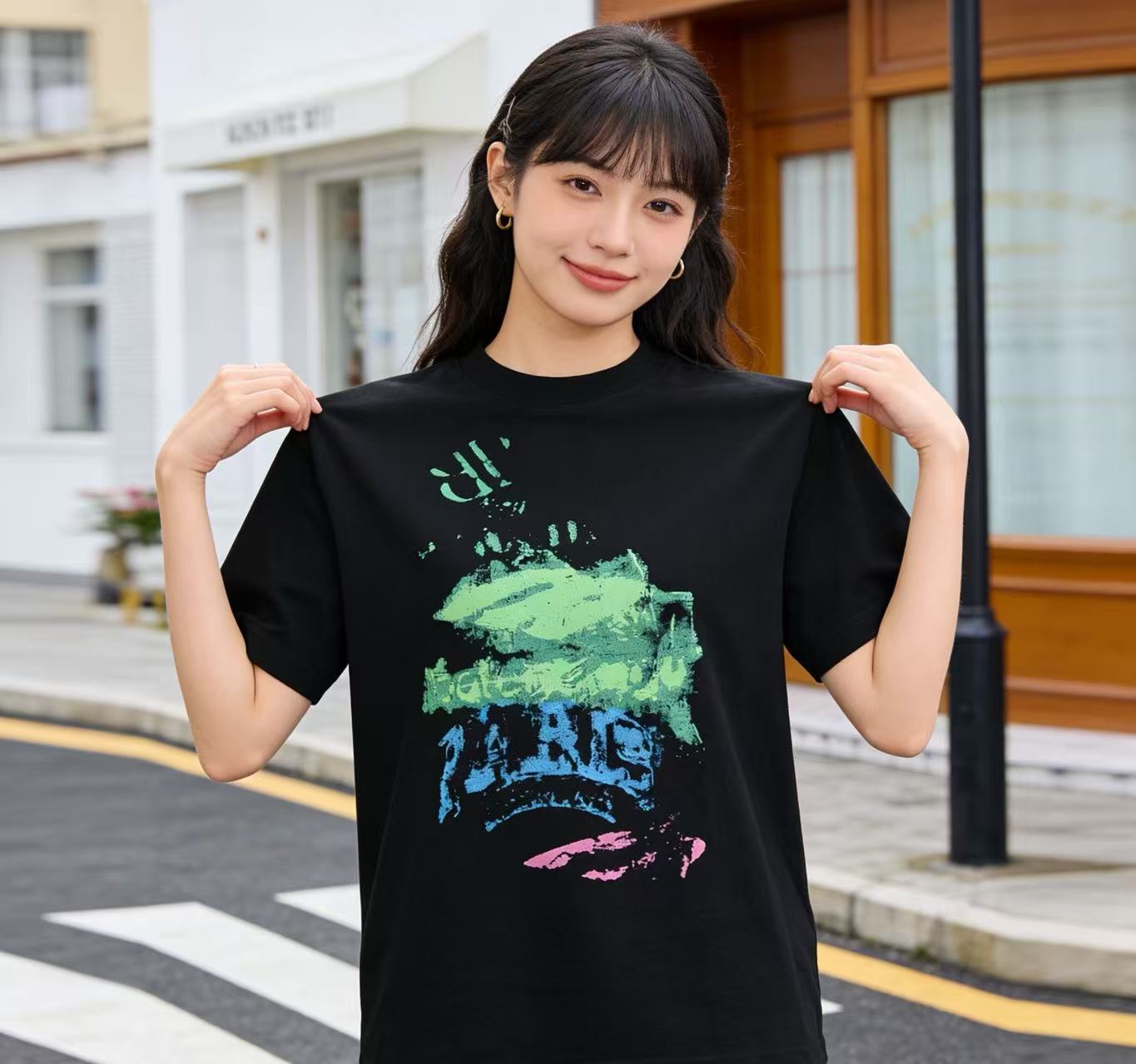 Balenciaga Contrast Graffiti Short Sleeve T-Shirt Style 2