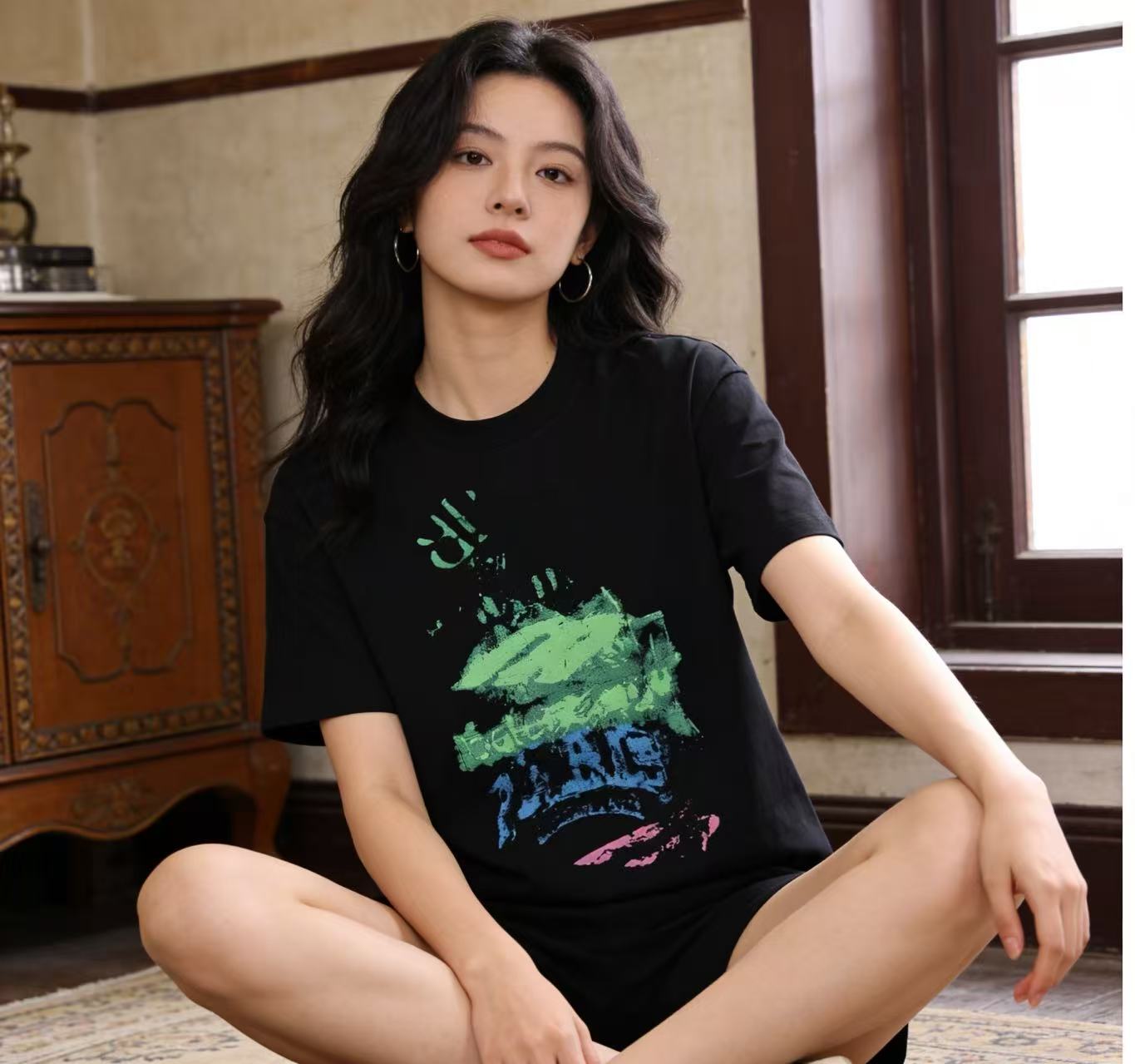 Balenciaga Contrast Graffiti Short Sleeve T-Shirt Style 2