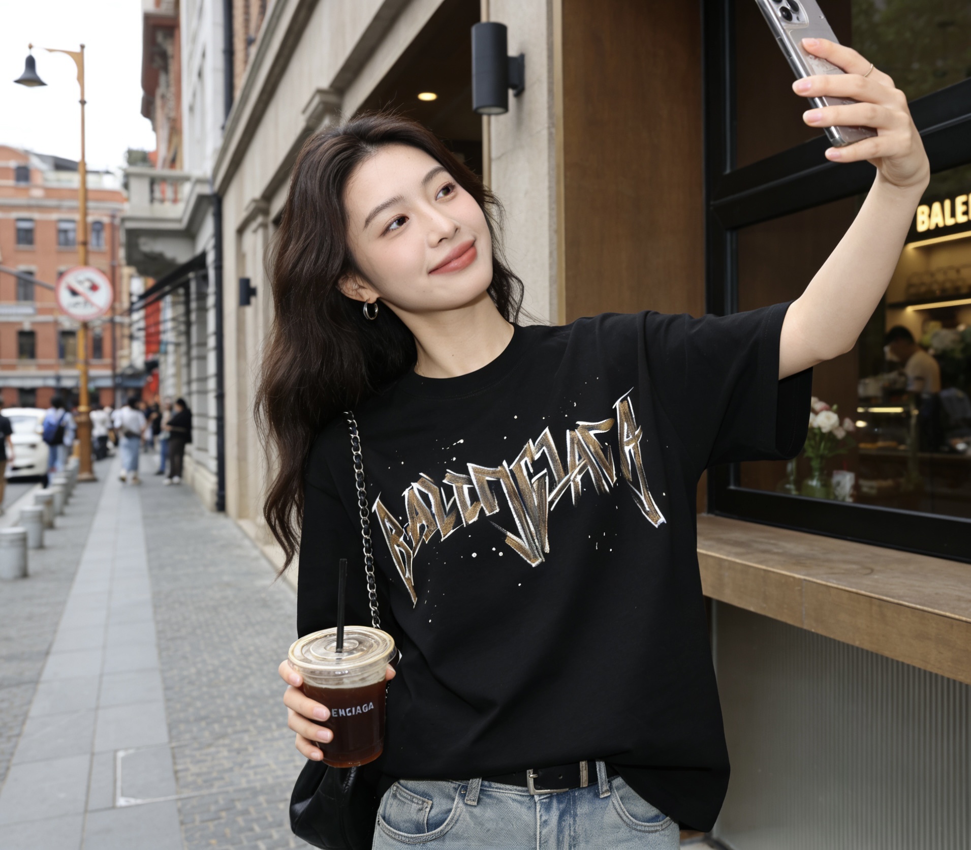 Balenciaga Double B B Hand-Drawn Graffiti Short Sleeve T-Shirt Style 2