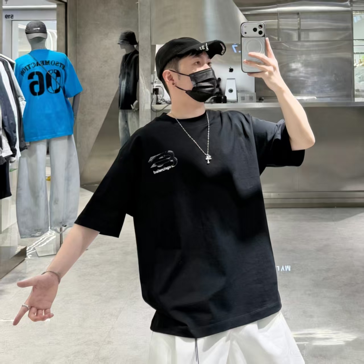 Balenciaga Heavy Craft Patch Embroidery Short Sleeve T-Shirt Style 2