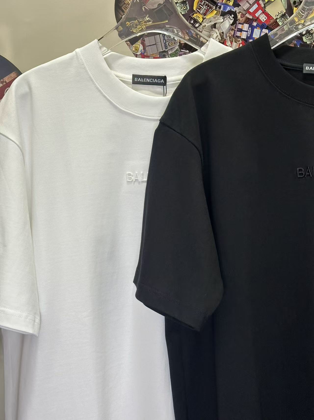 Balenciaga L26730 Style 1 T-Shirt