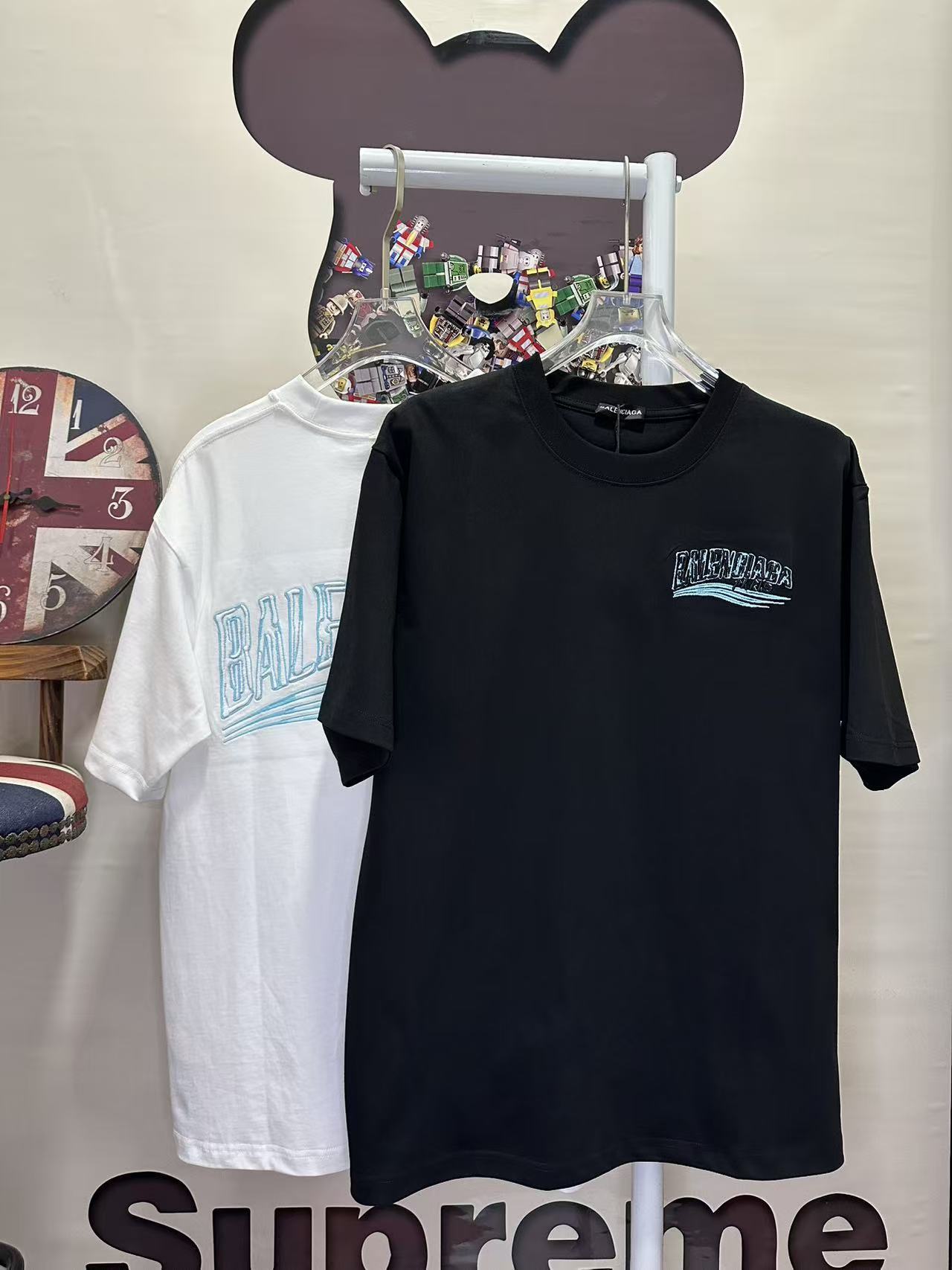 Balenciaga L26739 Style 1 T-Shirt