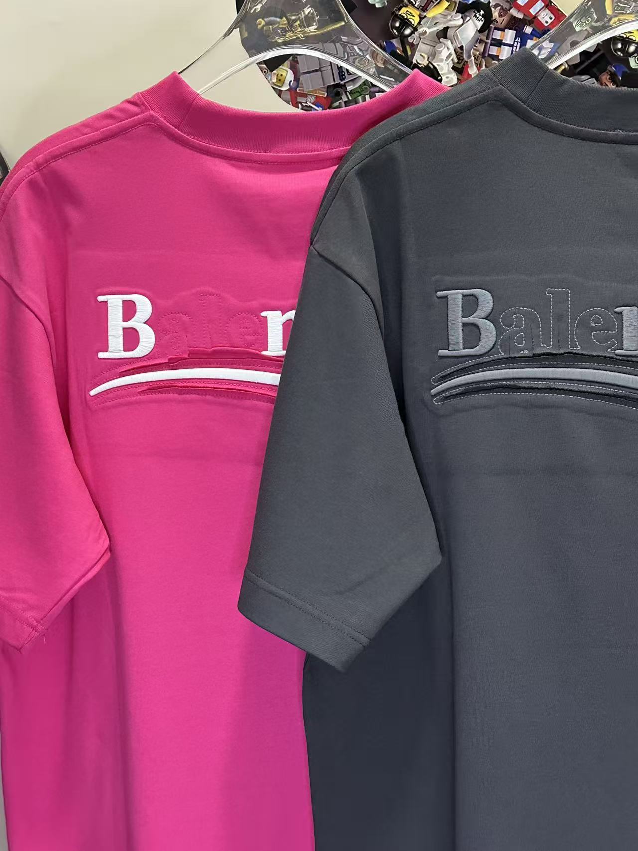 Balenciaga L26740 Style 2 T-Shirt