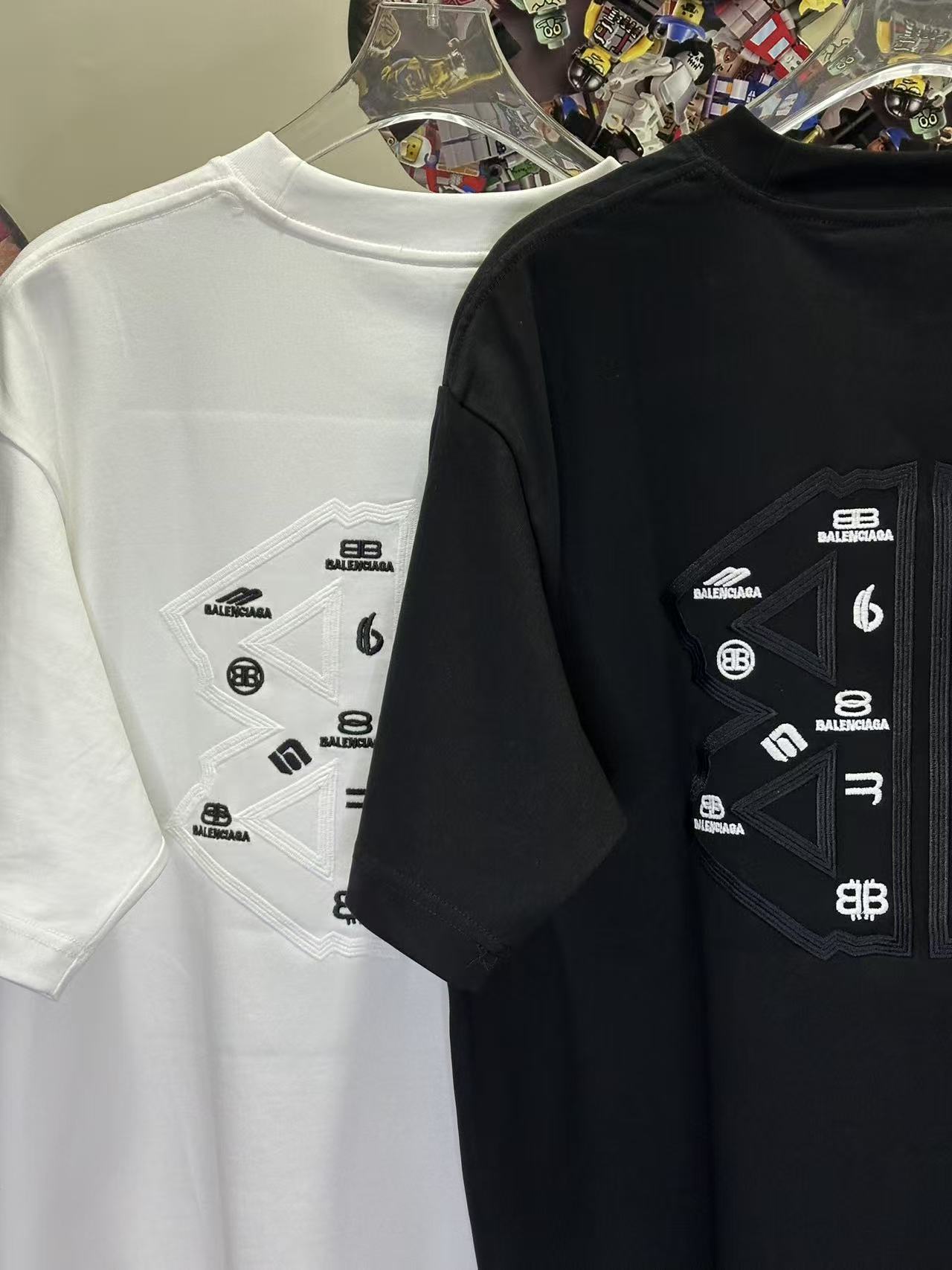 Balenciaga L26870 Style 2 T-Shirt