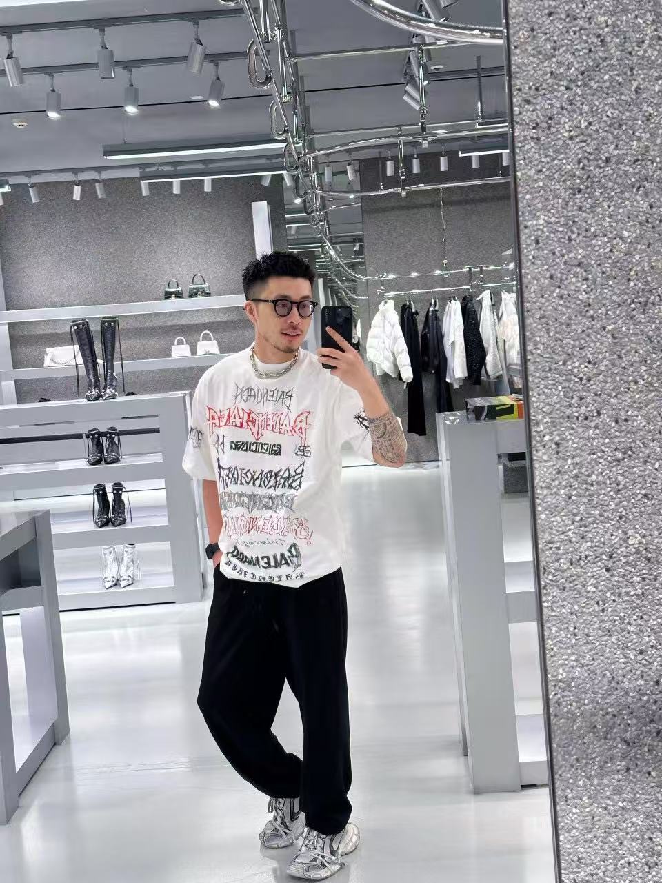 Balenciaga Letter Allover Direct Print Breathable Graffiti Short Sleeve T-Shirt Style 1