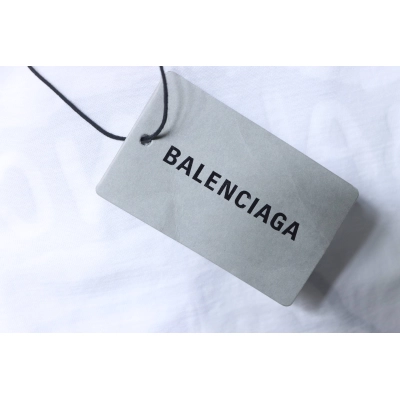 Balenciaga Letter Graffiti Print Ripped Short Sleeve T-Shirt Style 1 02