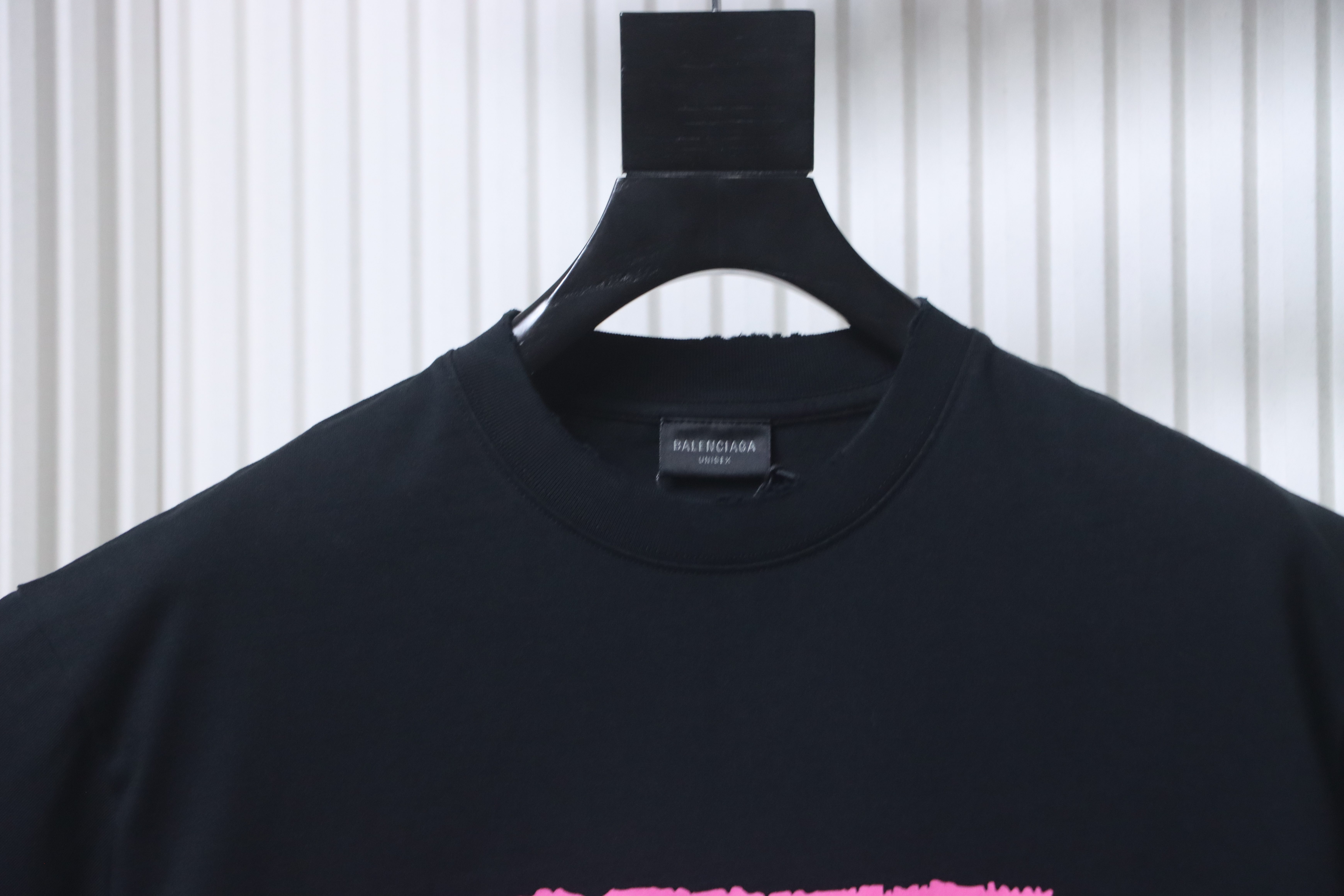 Balenciaga Letter Graffiti Print Ripped Short Sleeve T-Shirt Style 2