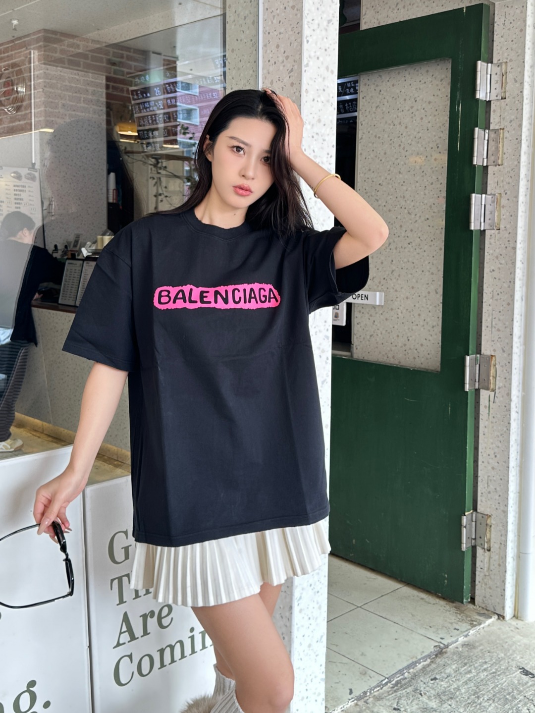 Balenciaga Letter Graffiti Print Ripped Short Sleeve T-Shirt Style 2