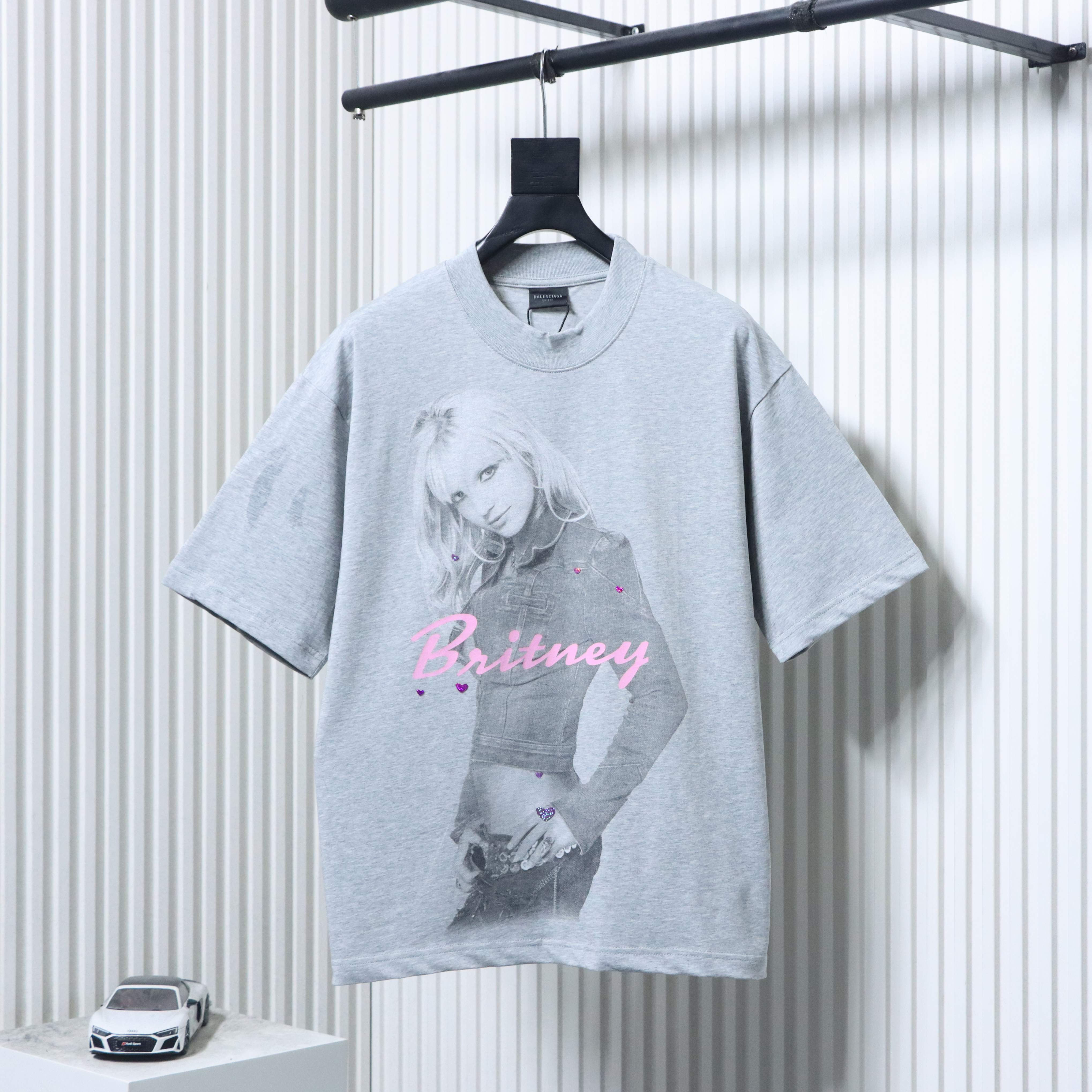 Balenciaga Music Series Britney Portrait Washed Crewneck Short Sleeve T-Shirt Style 2