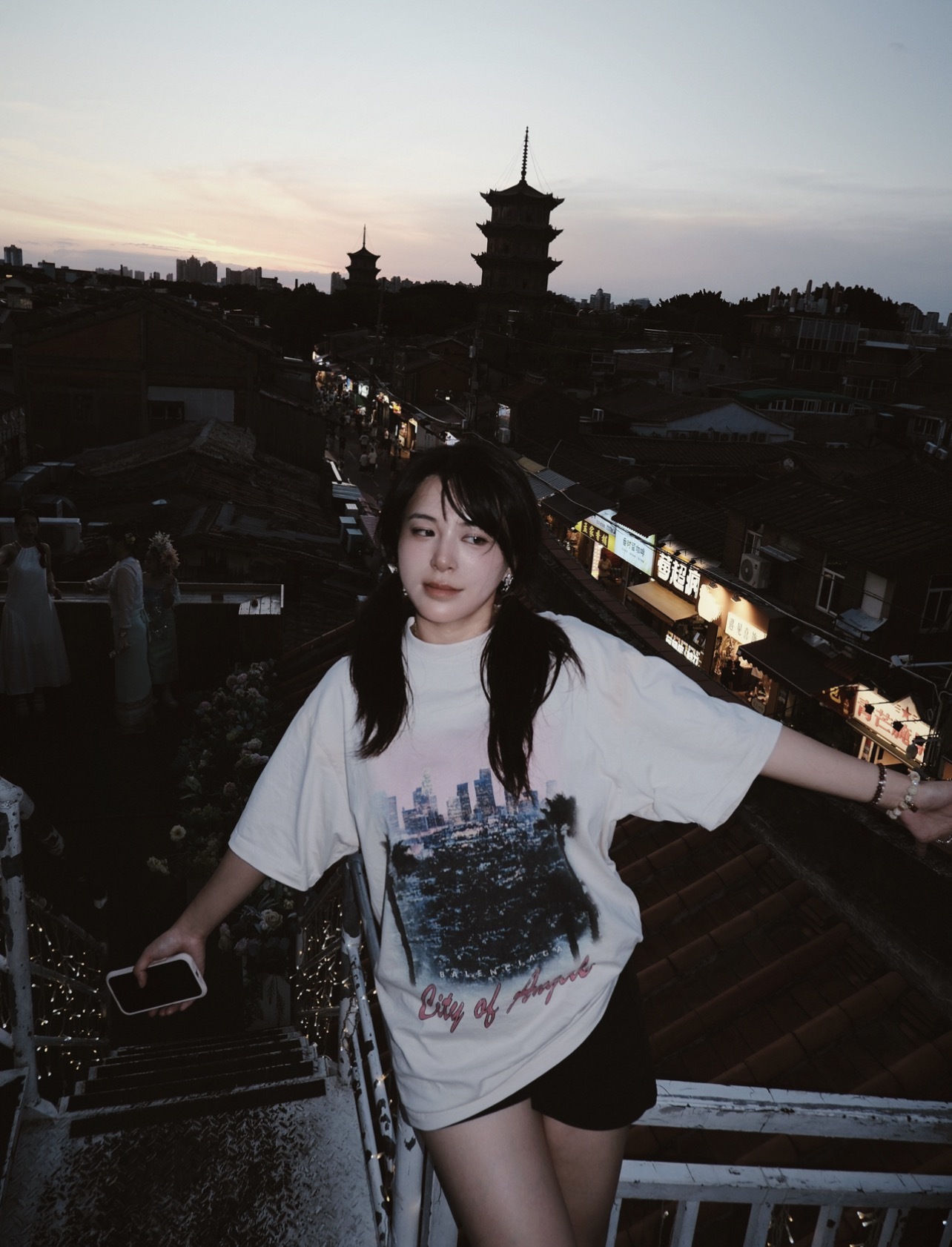 Balenciaga Night Scene Distressed Short Sleeve T-Shirt Style 1