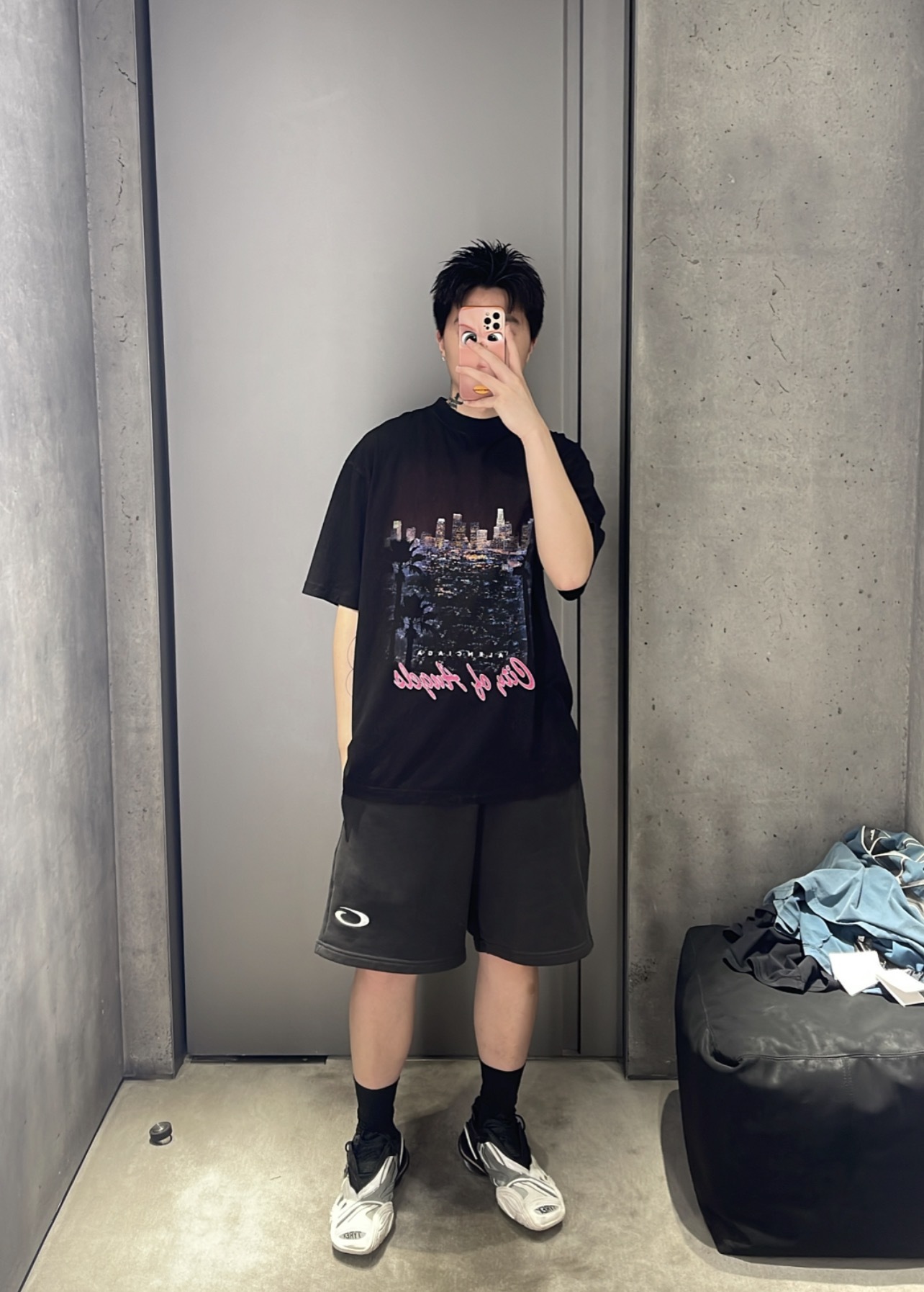 Balenciaga Night Scene Distressed Short Sleeve T-Shirt Style 2