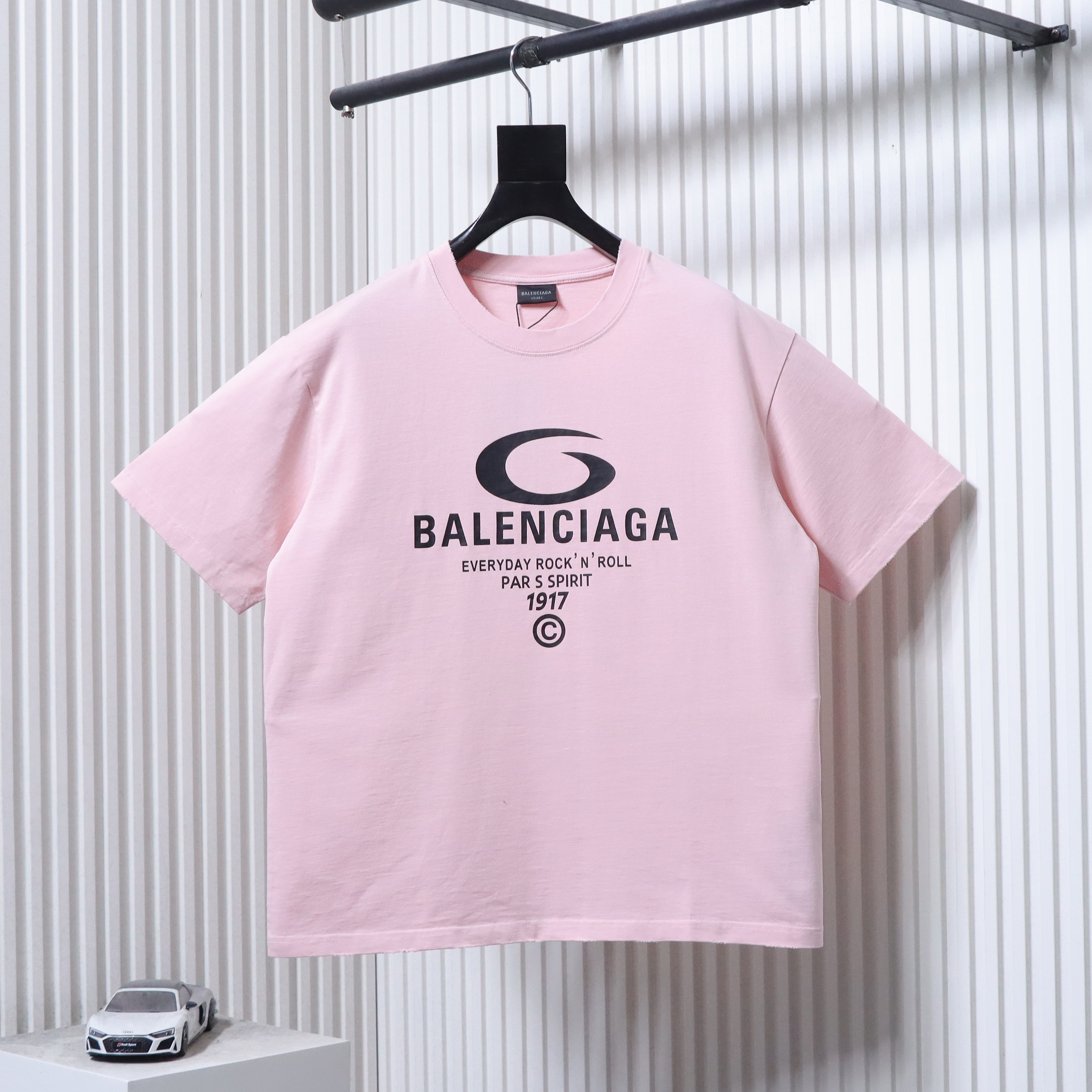Balenciaga Ring Letter Print Ripped Short Sleeve T-Shirt Style 3