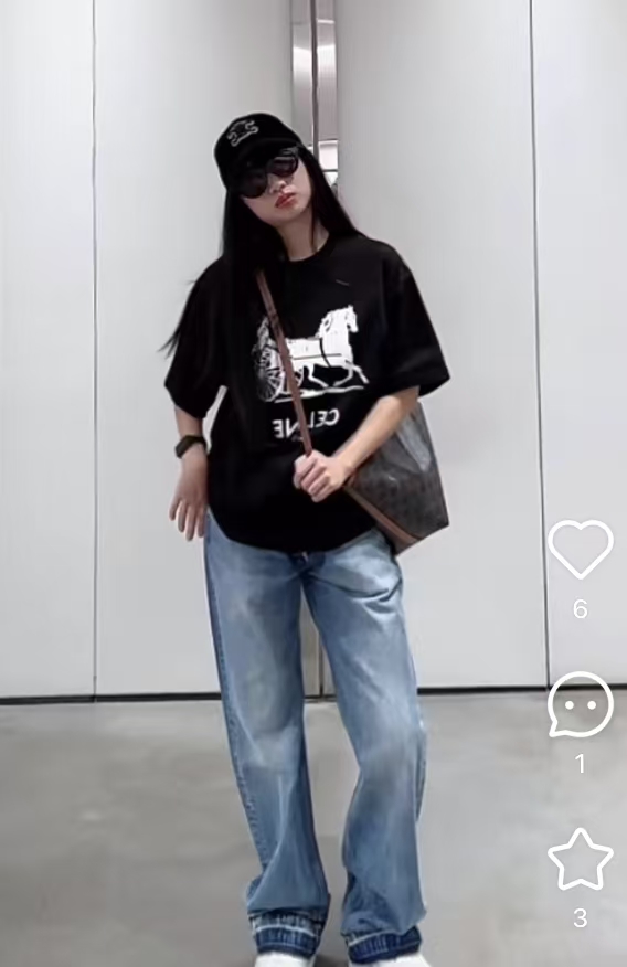 Celine 26SS Logo Print Short Sleeve T-Shirt Style 2
