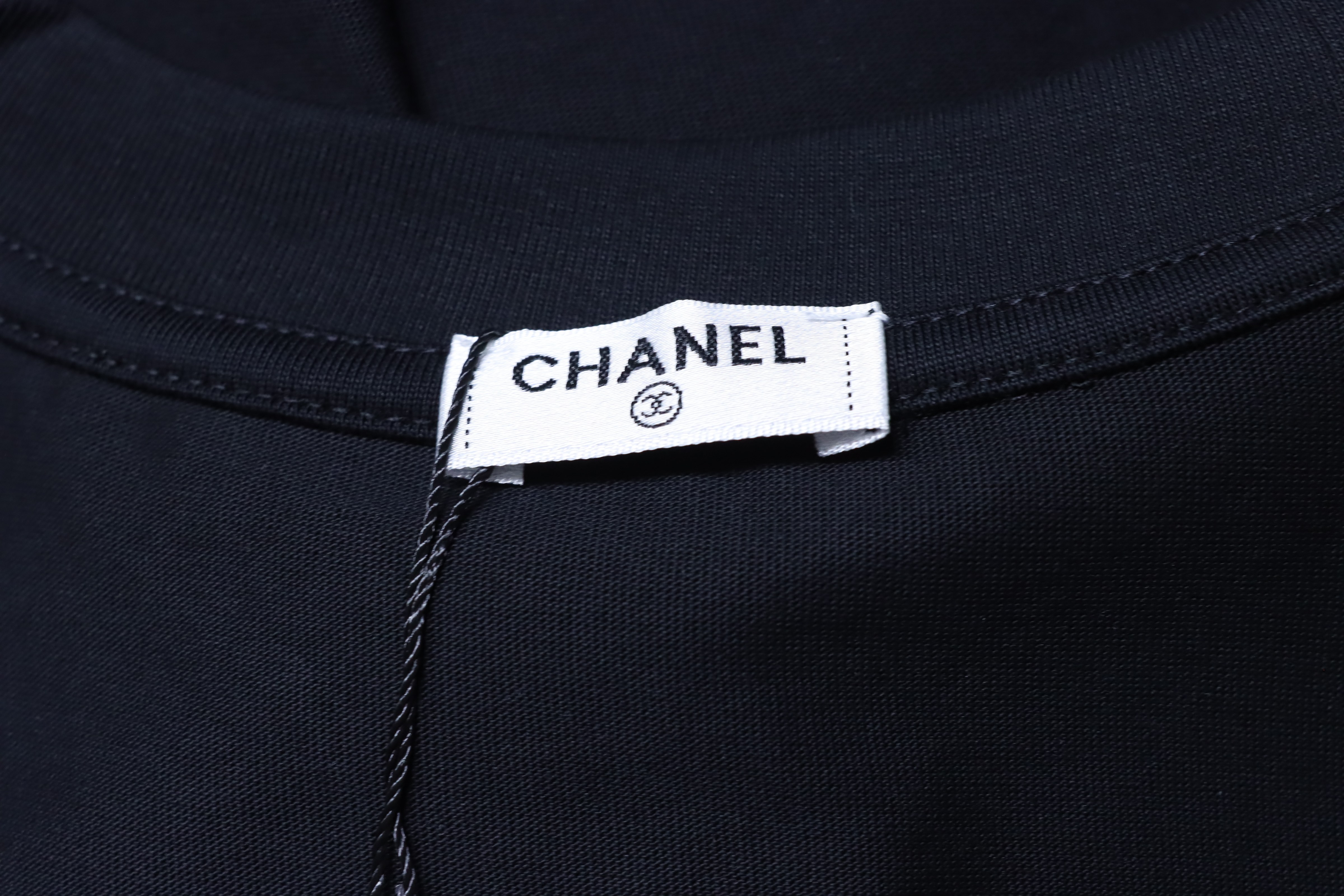 Chanel Hand-Drawn Double C Print Short Sleeve T-Shirt Style 1