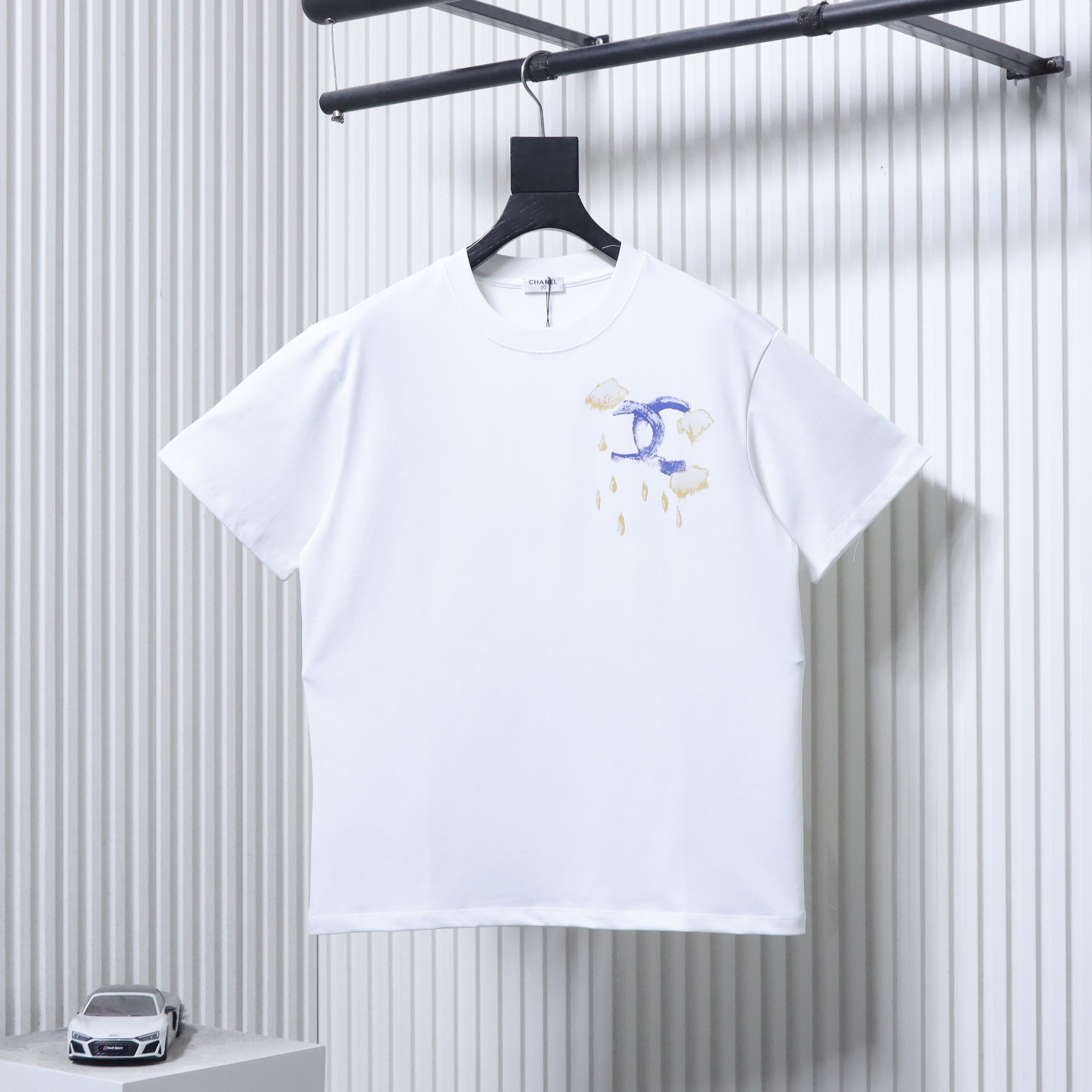 Chanel Hand-Drawn Double C Print Short Sleeve T-Shirt Style 2