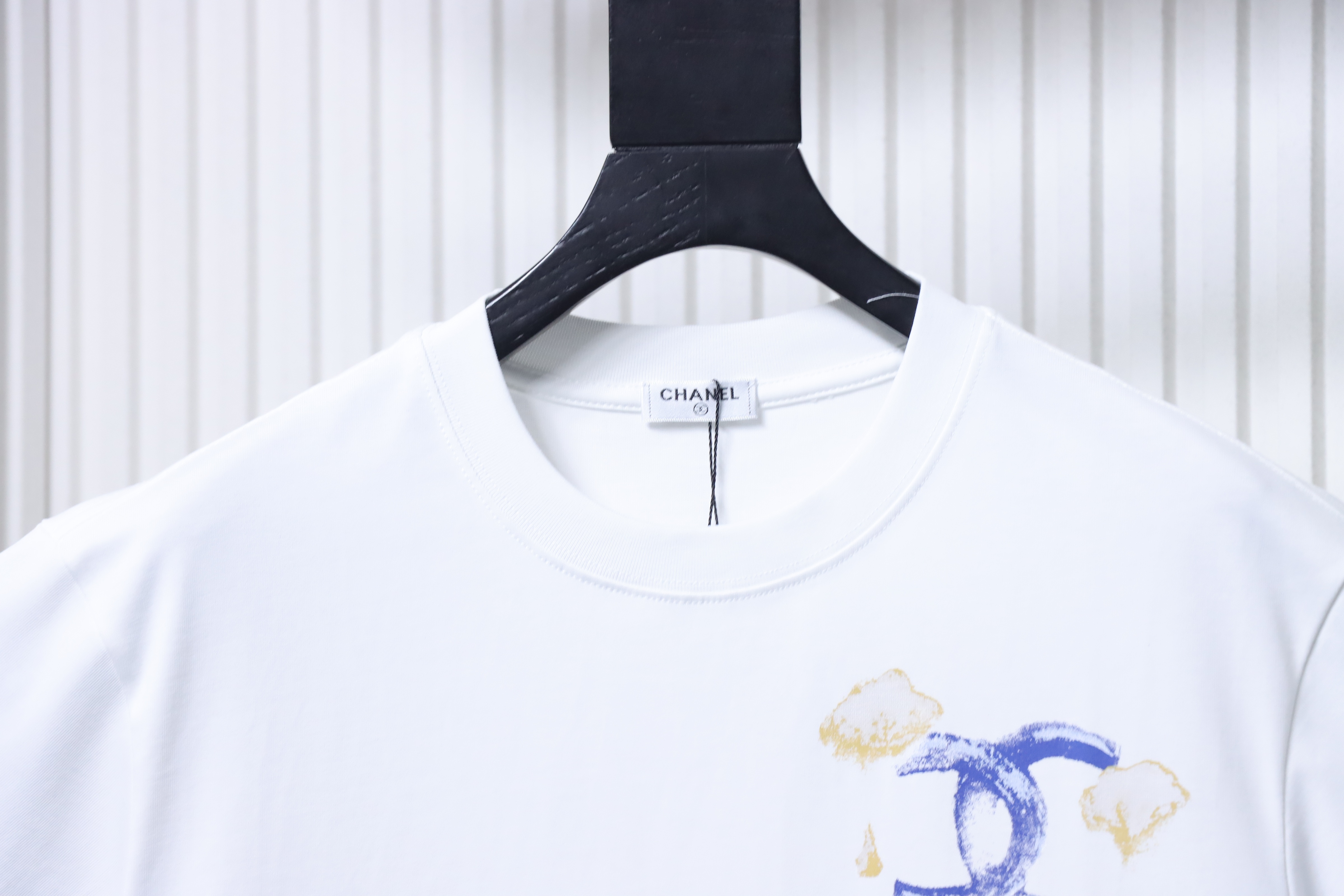 Chanel Hand-Drawn Double C Print Short Sleeve T-Shirt Style 2