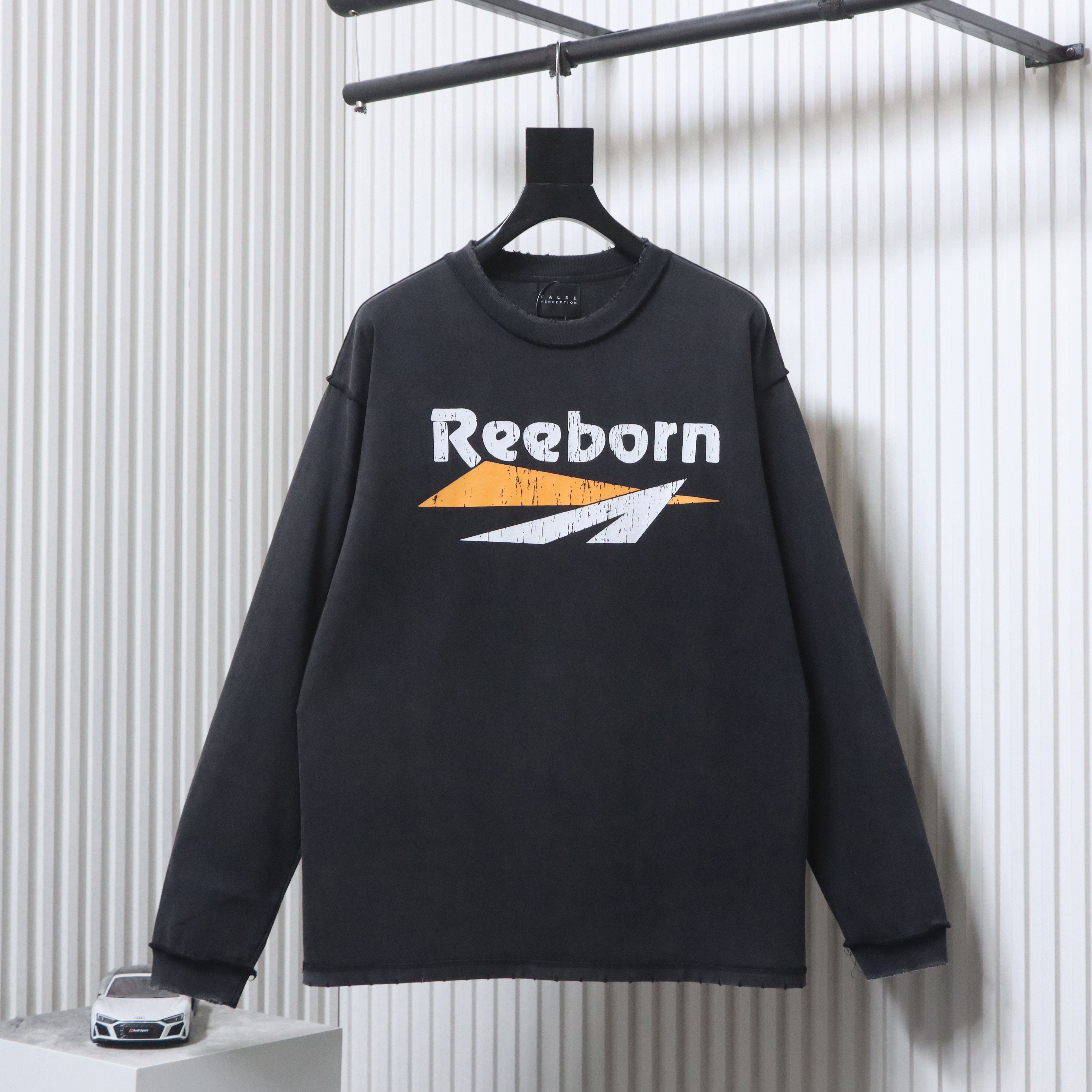 FALSE PERCEPTION Barrage Slogan Washed Distressed Long Sleeve High Street T-Shirt Style 1