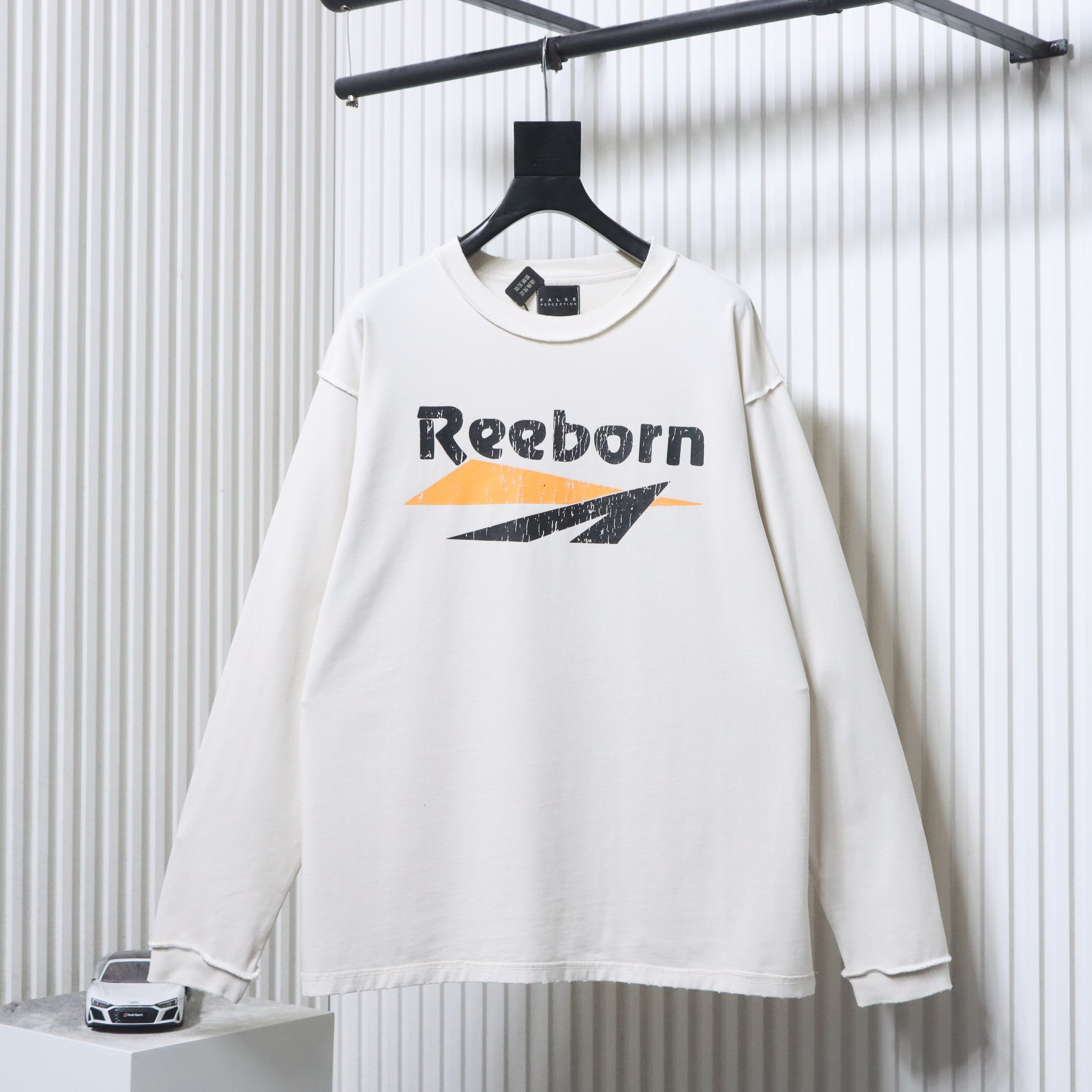 FALSE PERCEPTION Barrage Slogan Washed Distressed Long Sleeve High Street T-Shirt Style 2