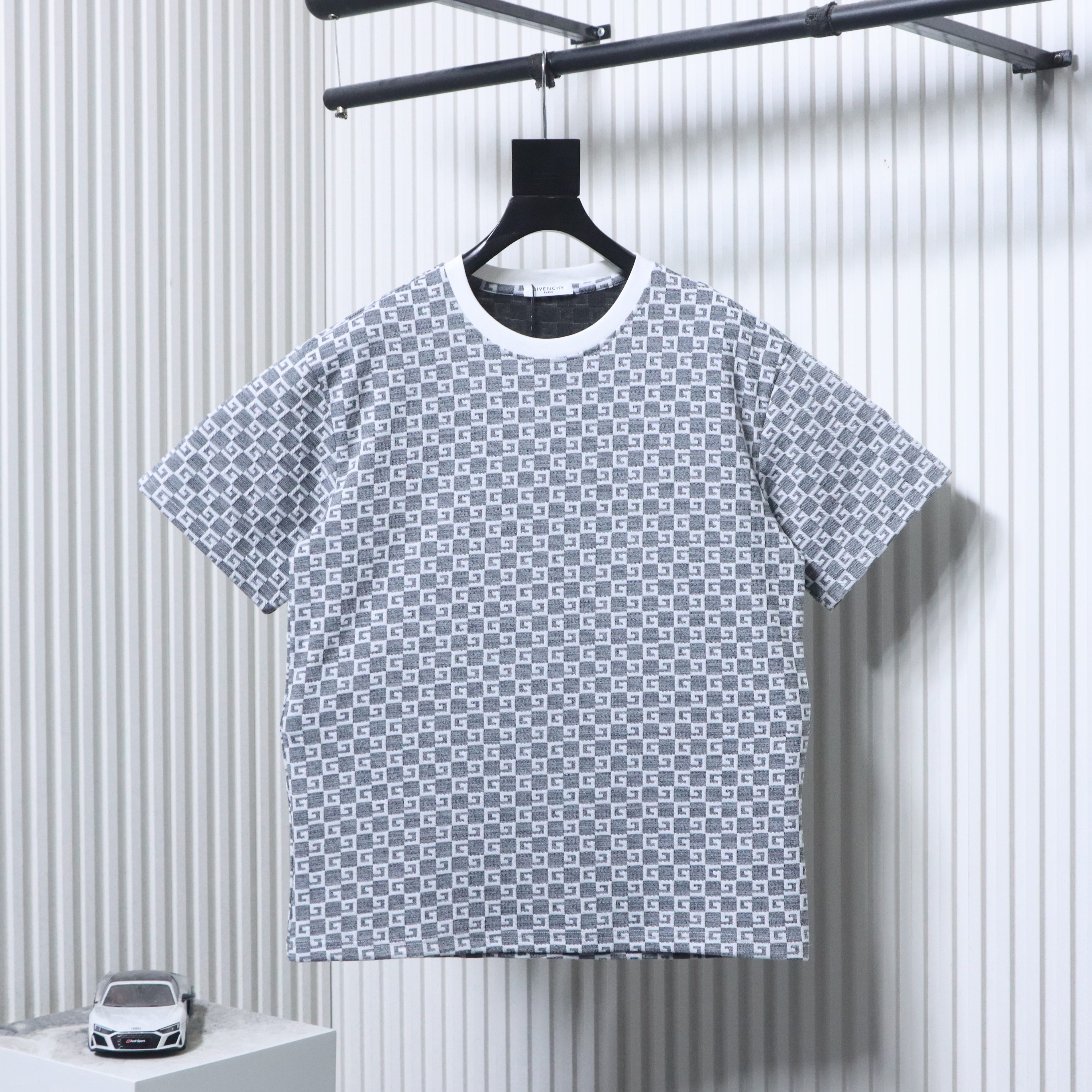 Givenchy 26SS Allover Monogram Jacquard Short Sleeve T-Shirt Style 3