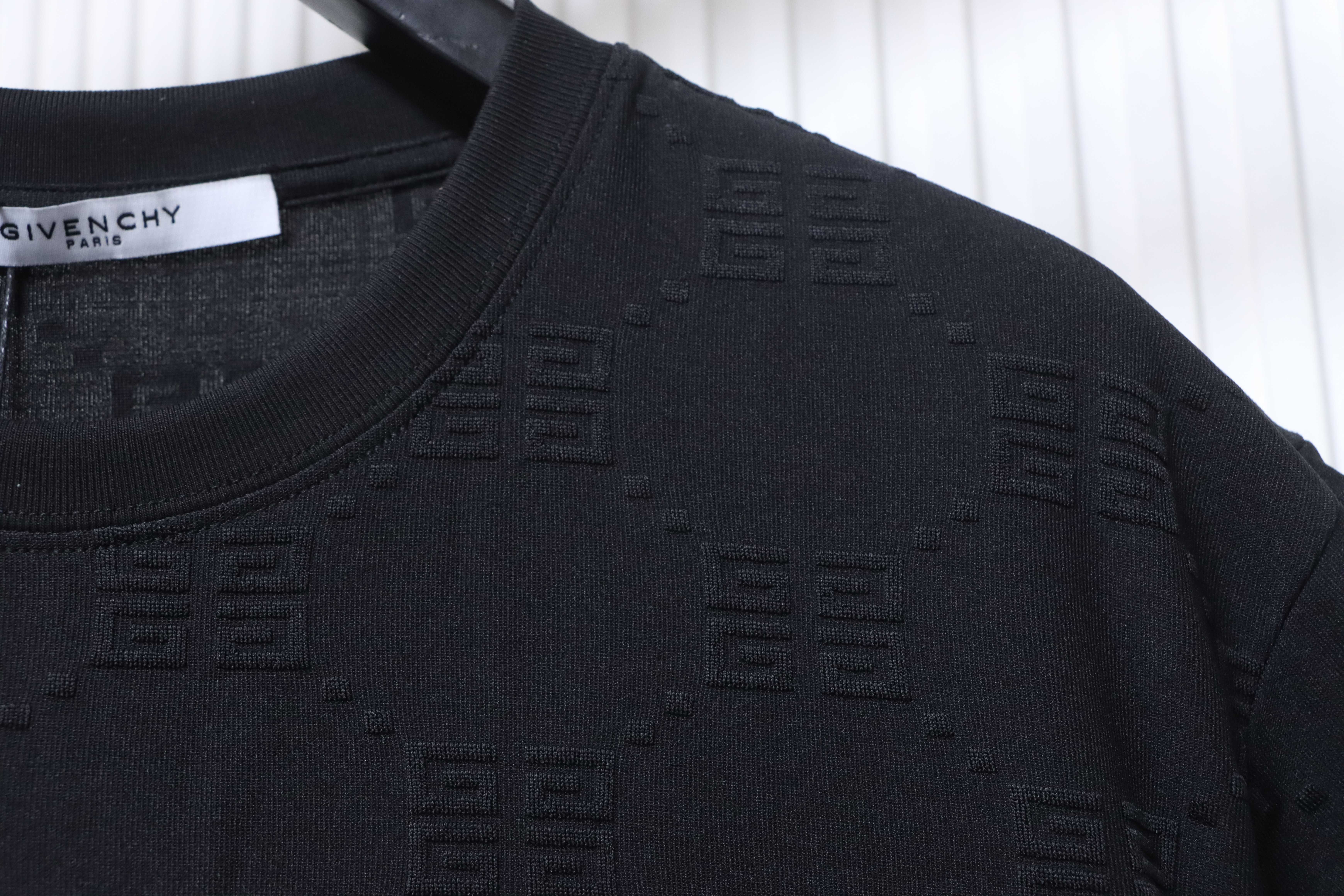 Givenchy 26SS Allover Monogram Jacquard Short Sleeve T-Shirt Style 4