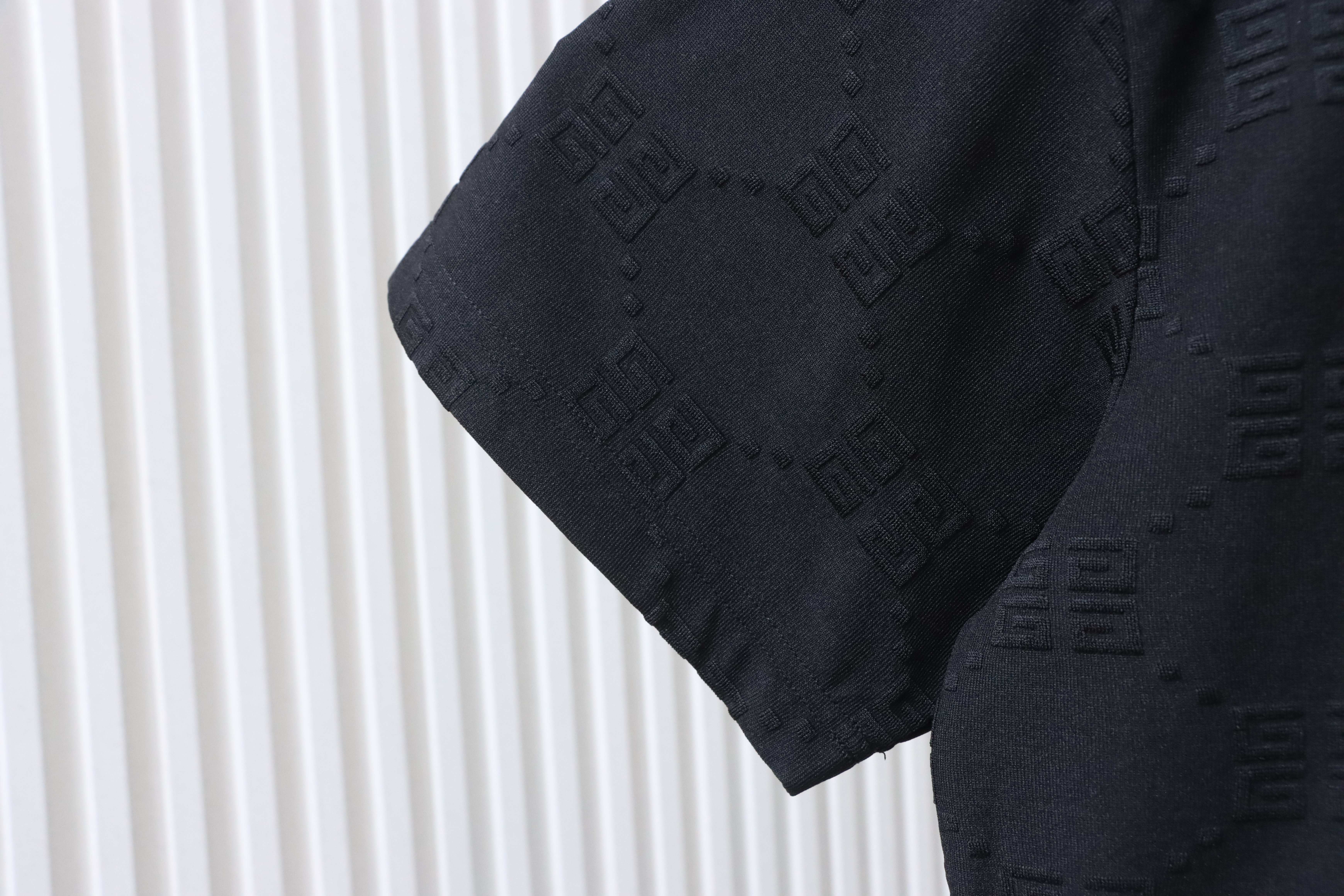 Givenchy 26SS Allover Monogram Jacquard Short Sleeve T-Shirt Style 4