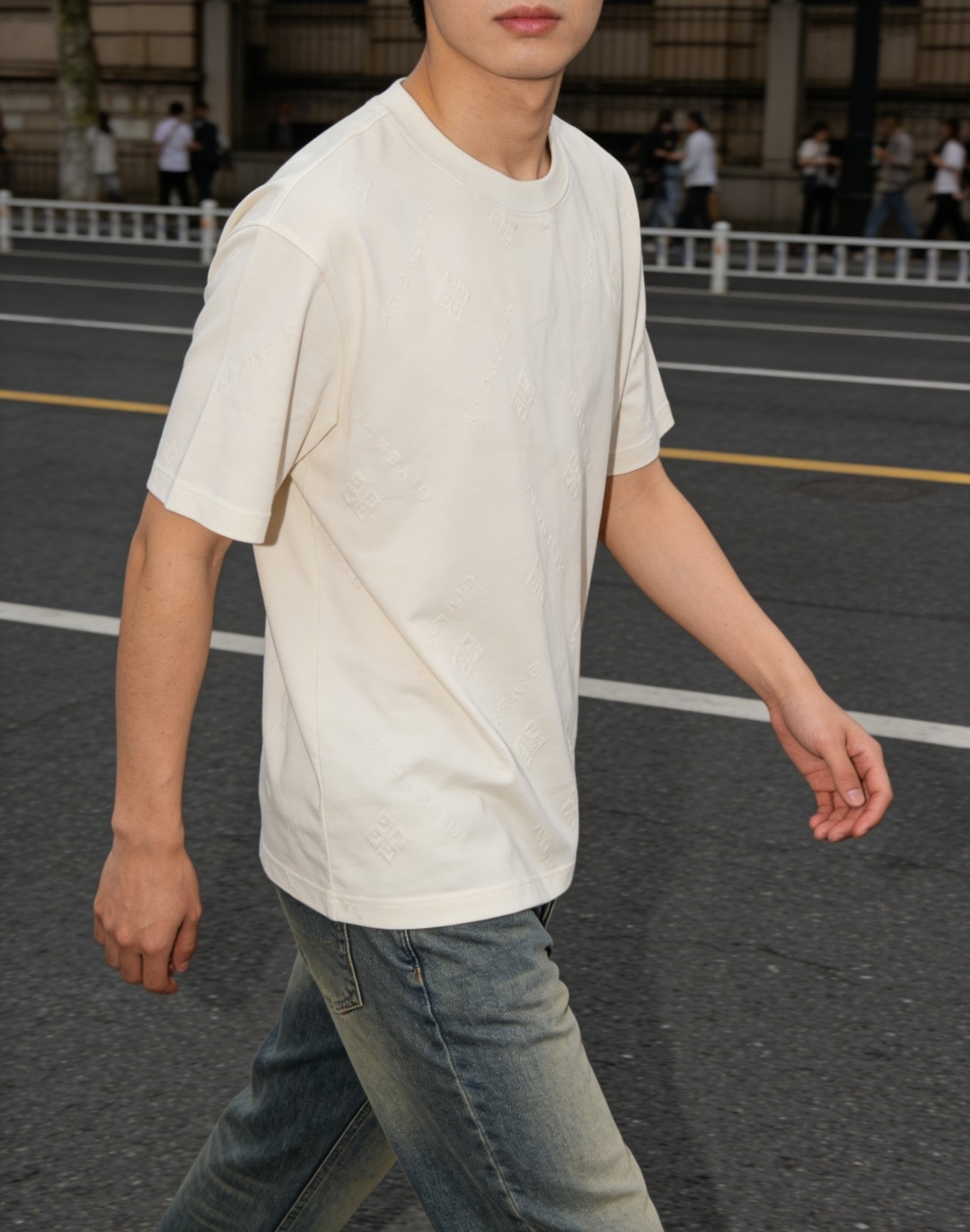 Givenchy 26SS Allover Monogram Jacquard Short Sleeve T-Shirt Style 5