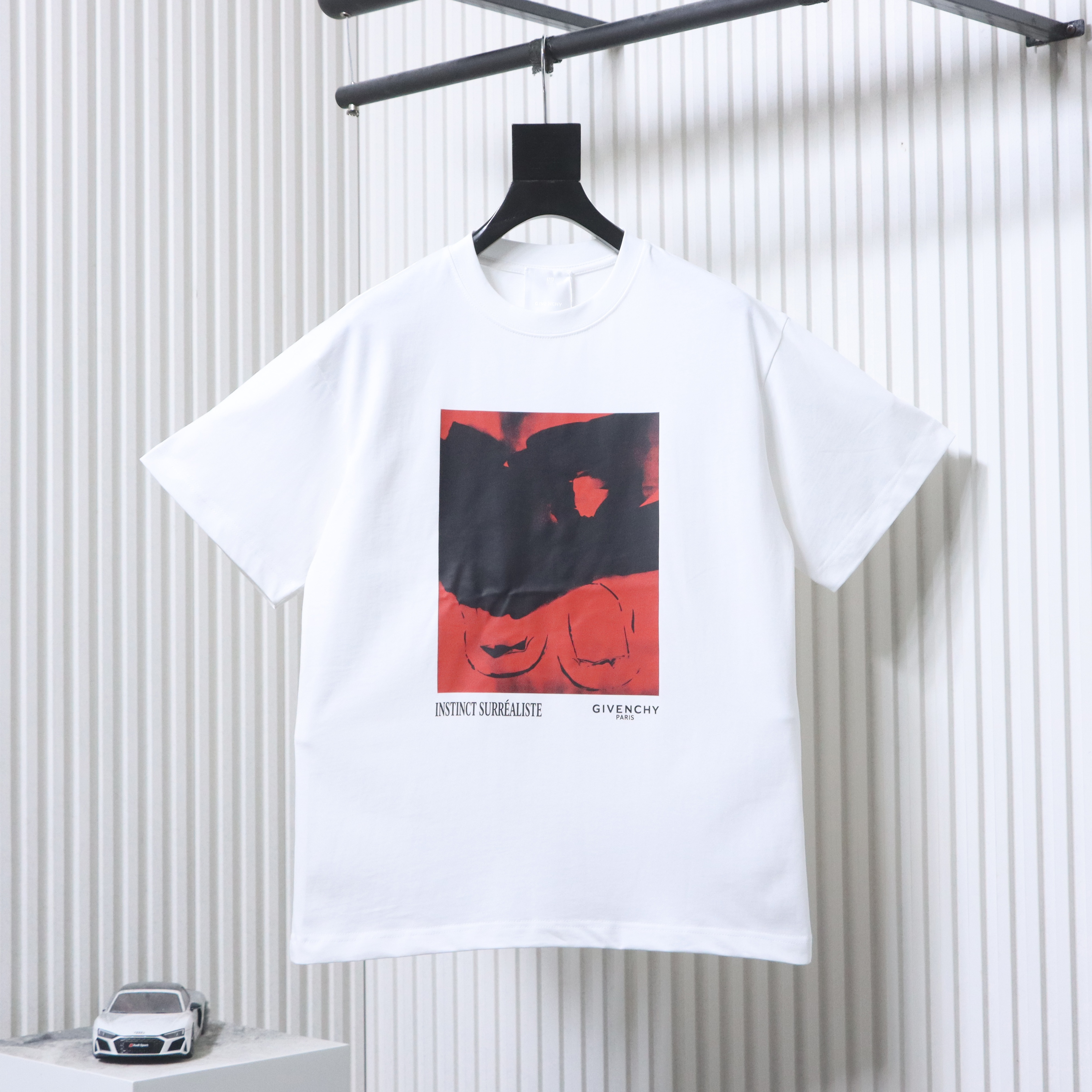 Givenchy 26SS Graphic Print Crewneck Short Sleeve T-Shirt Style 2
