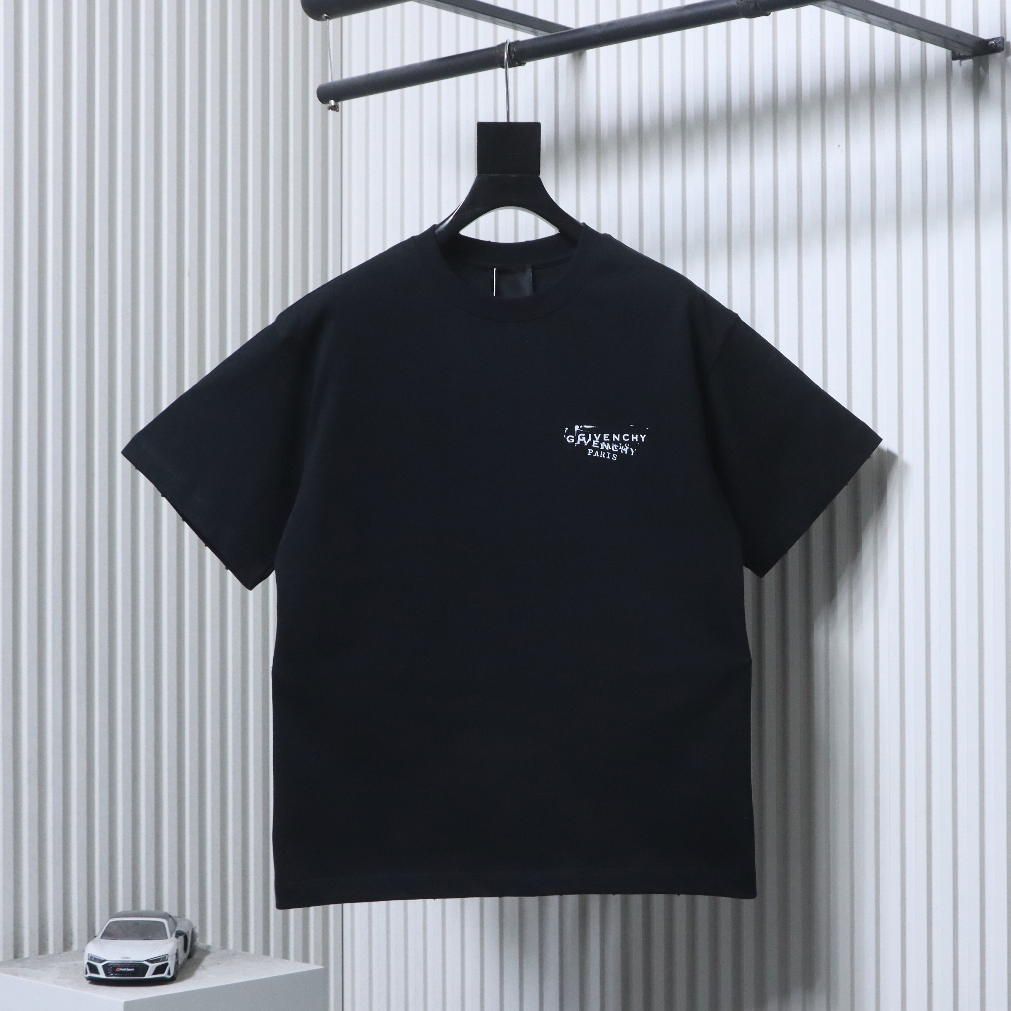 Givenchy Distressed Letter Print Short Sleeve T-Shirt Style 2
