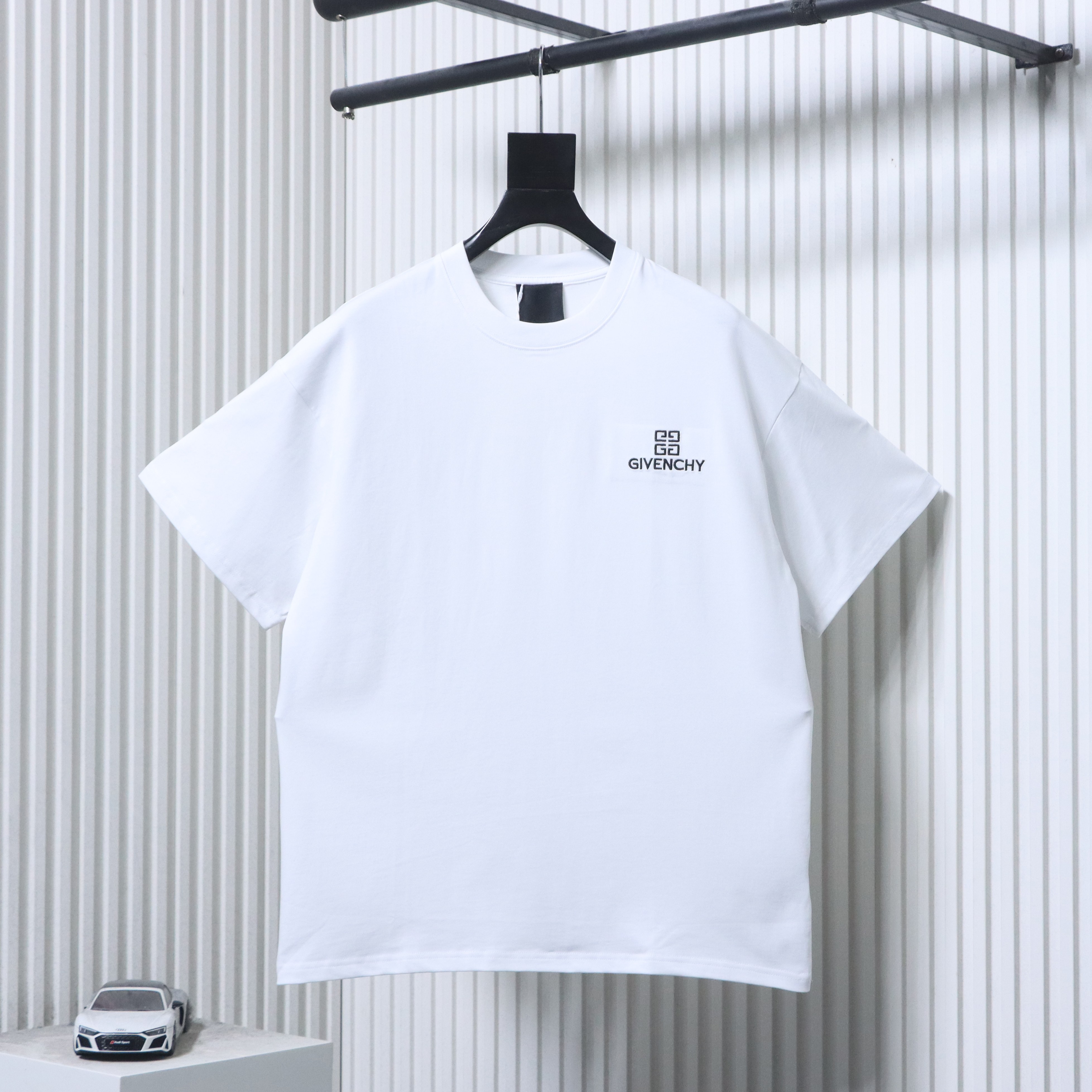 Givenchy Front & Back Four-Panel Print Short Sleeve T-Shirt Style 1