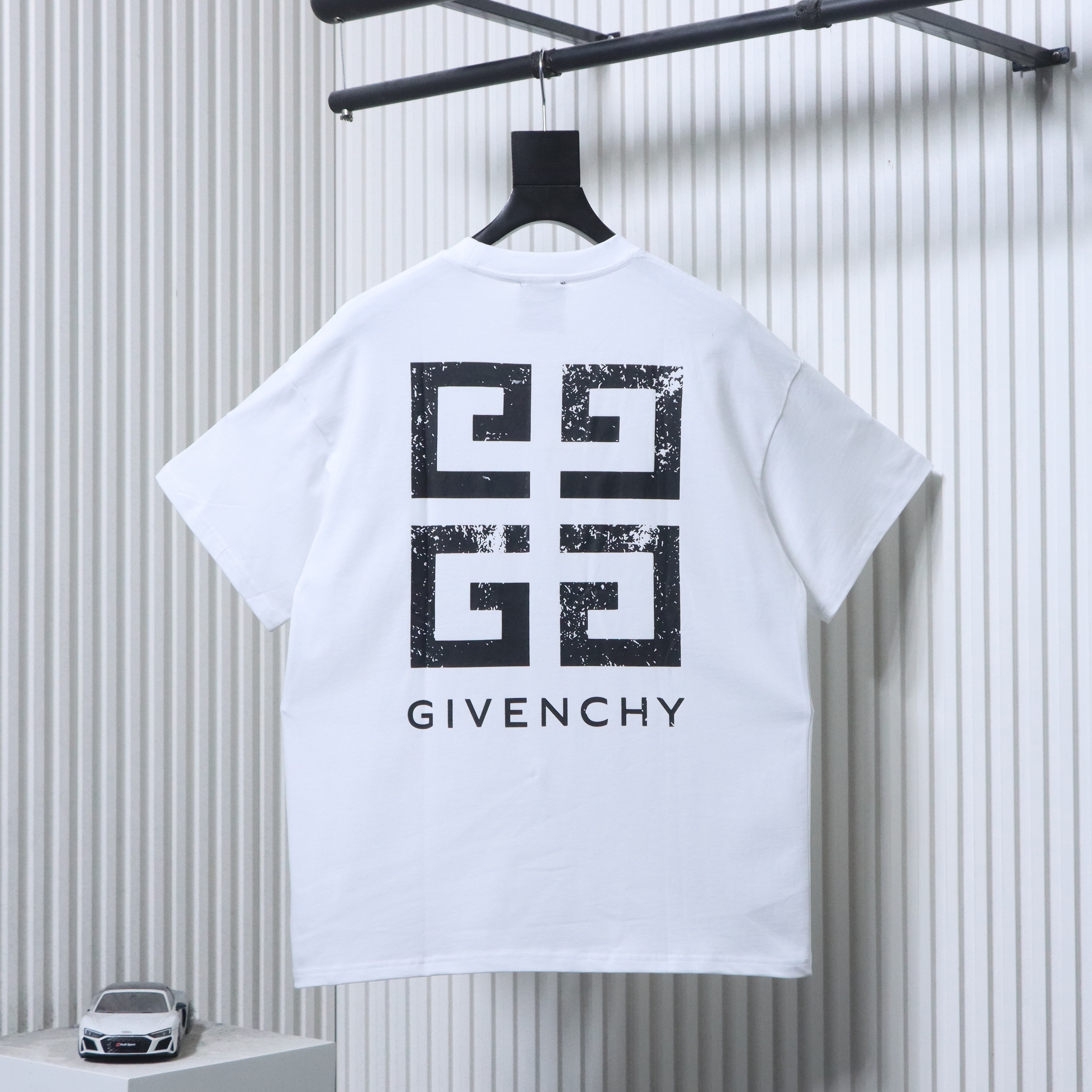 Givenchy Front & Back Four-Panel Print Short Sleeve T-Shirt Style 1