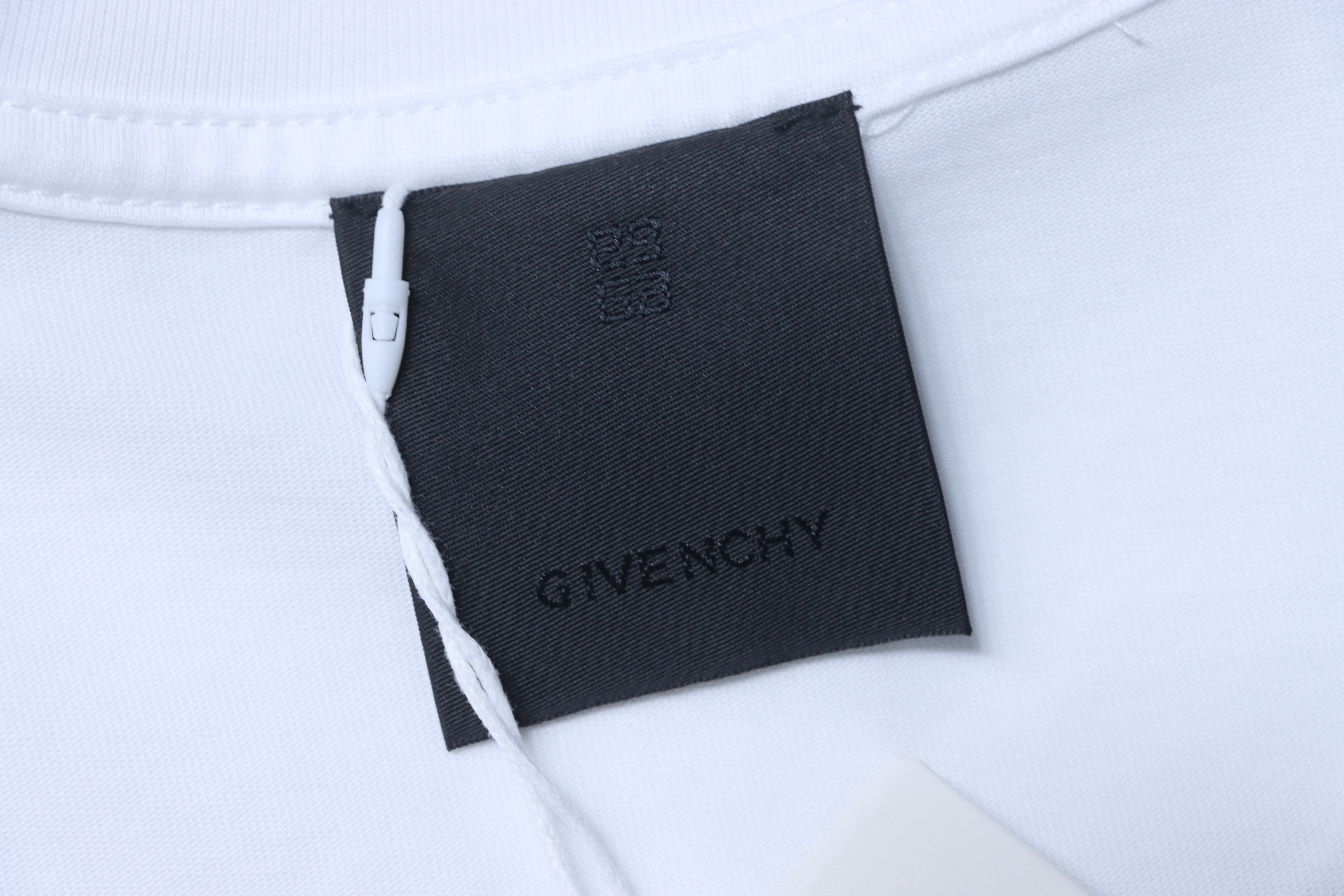 Givenchy Front & Back Four-Panel Print Short Sleeve T-Shirt Style 1