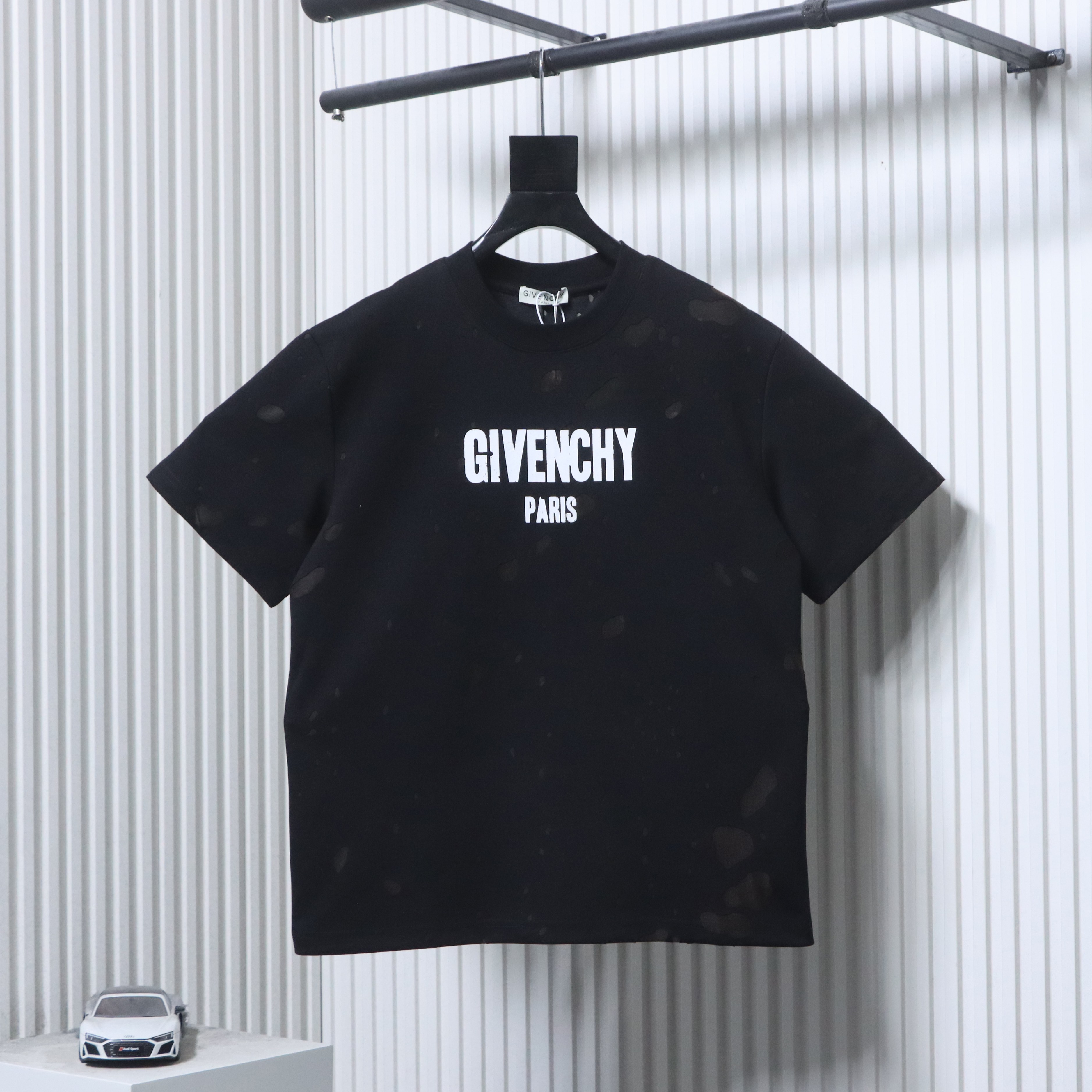 Givenchy GVC Distressed Large Letter Crewneck Short Sleeve T-Shirt Style 1