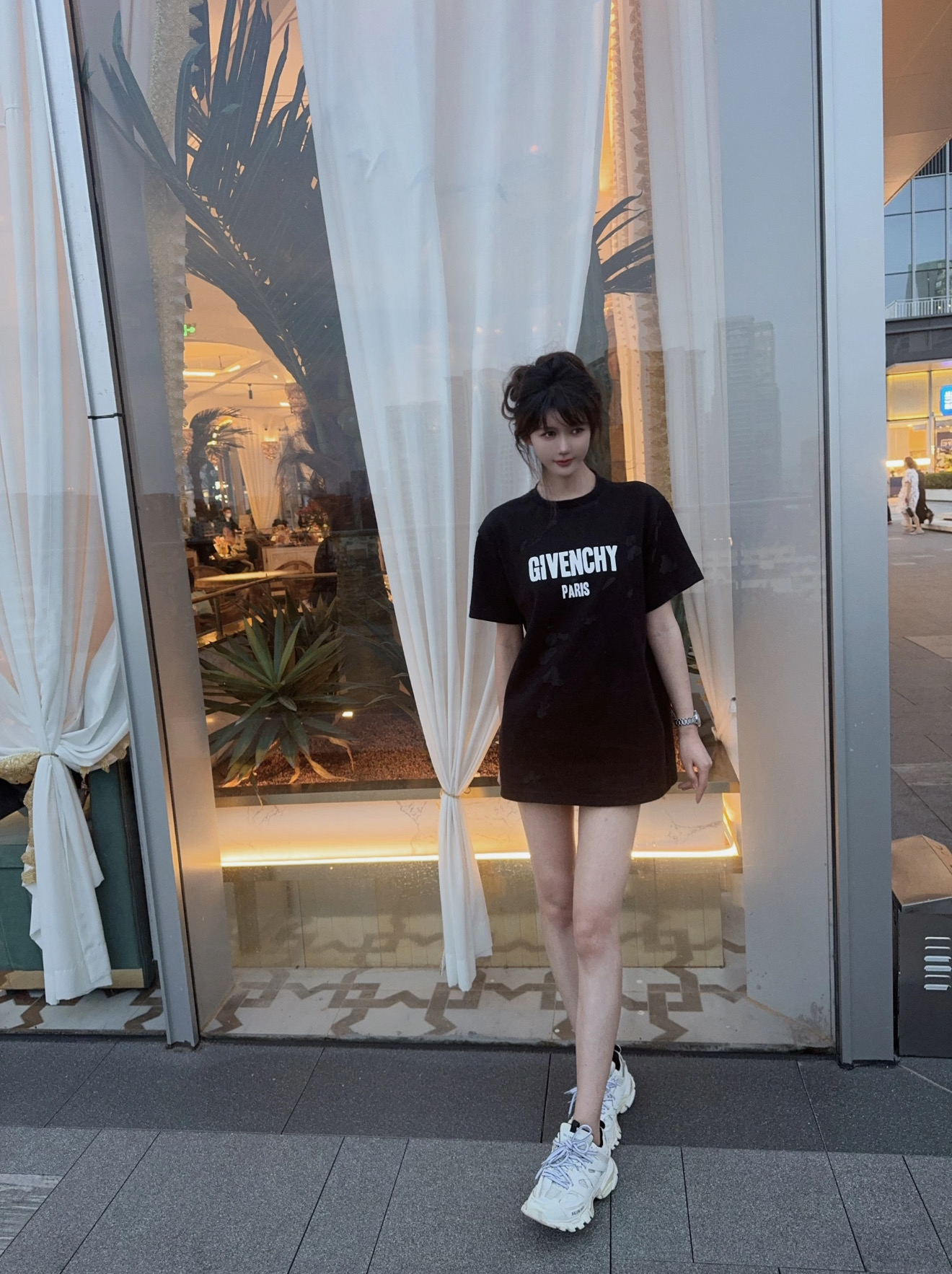 Givenchy GVC Distressed Large Letter Crewneck Short Sleeve T-Shirt Style 1