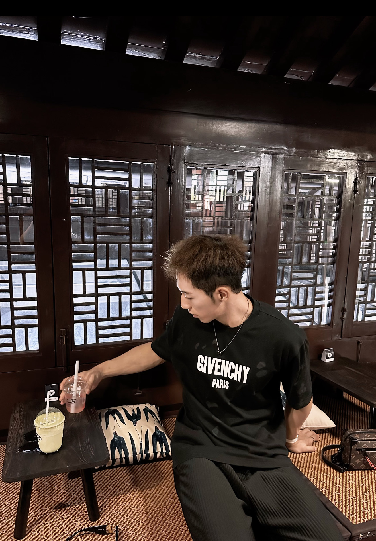 Givenchy GVC Distressed Large Letter Crewneck Short Sleeve T-Shirt Style 2