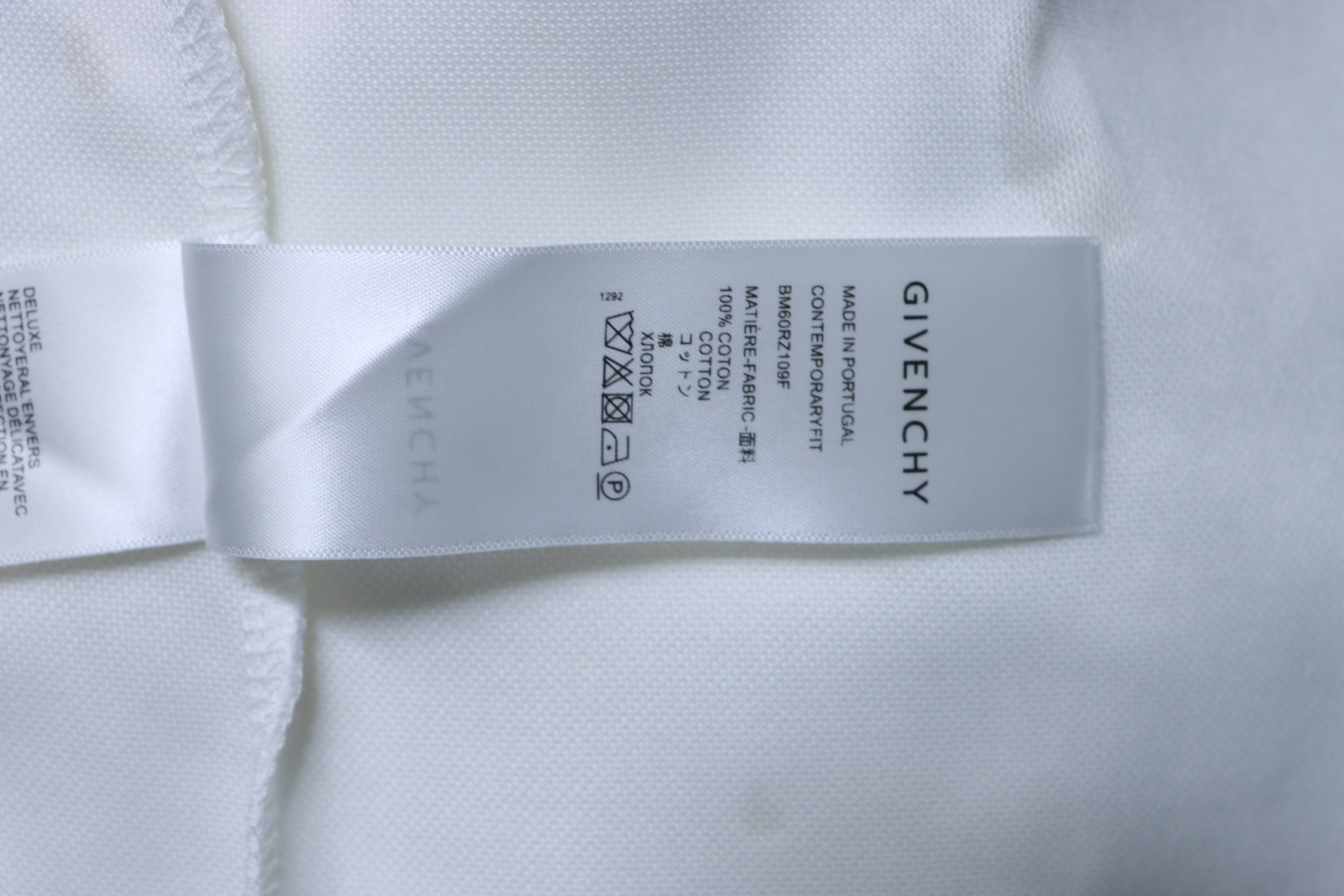 Givenchy GVC Distressed Large Letter Crewneck Short Sleeve T-Shirt Style 3