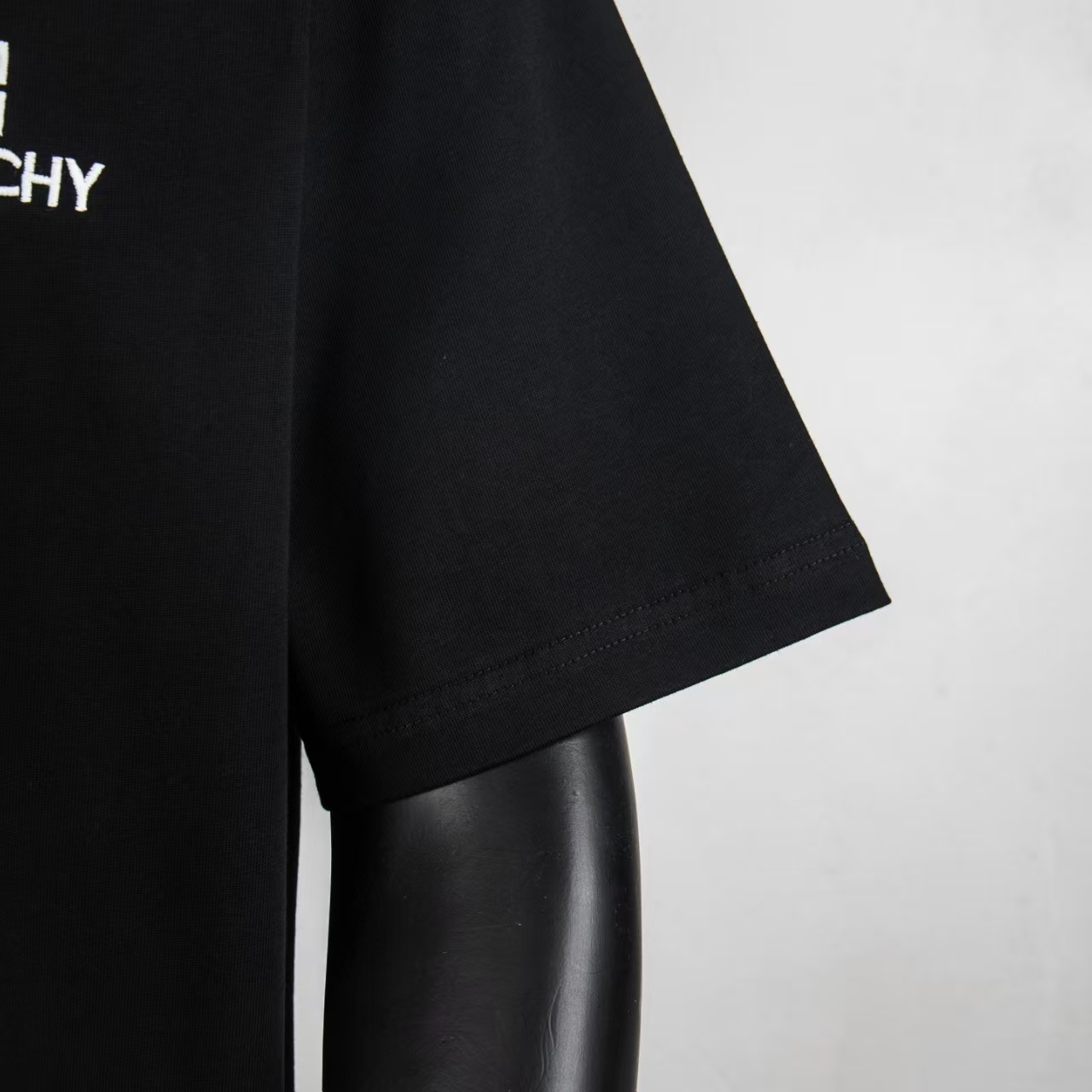 Givenchy Short Sleeve T-Shirt 7001