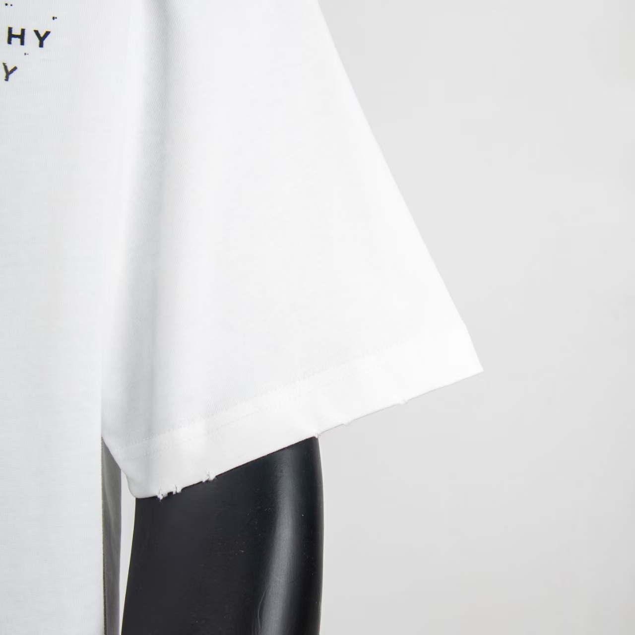 Givenchy Short Sleeve T-Shirt 7002