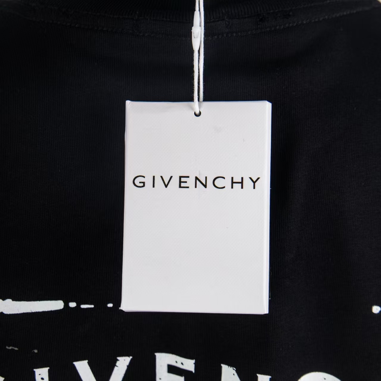 Givenchy Short Sleeve T-Shirt 7002
