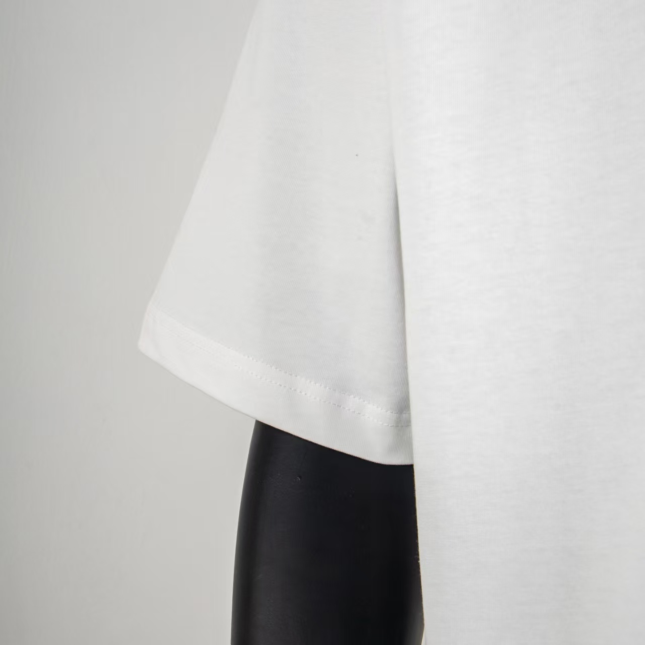 Givenchy Short Sleeve T-Shirt 7003