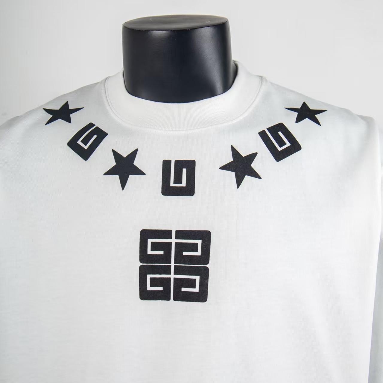 Givenchy Short Sleeve T-Shirt 7003
