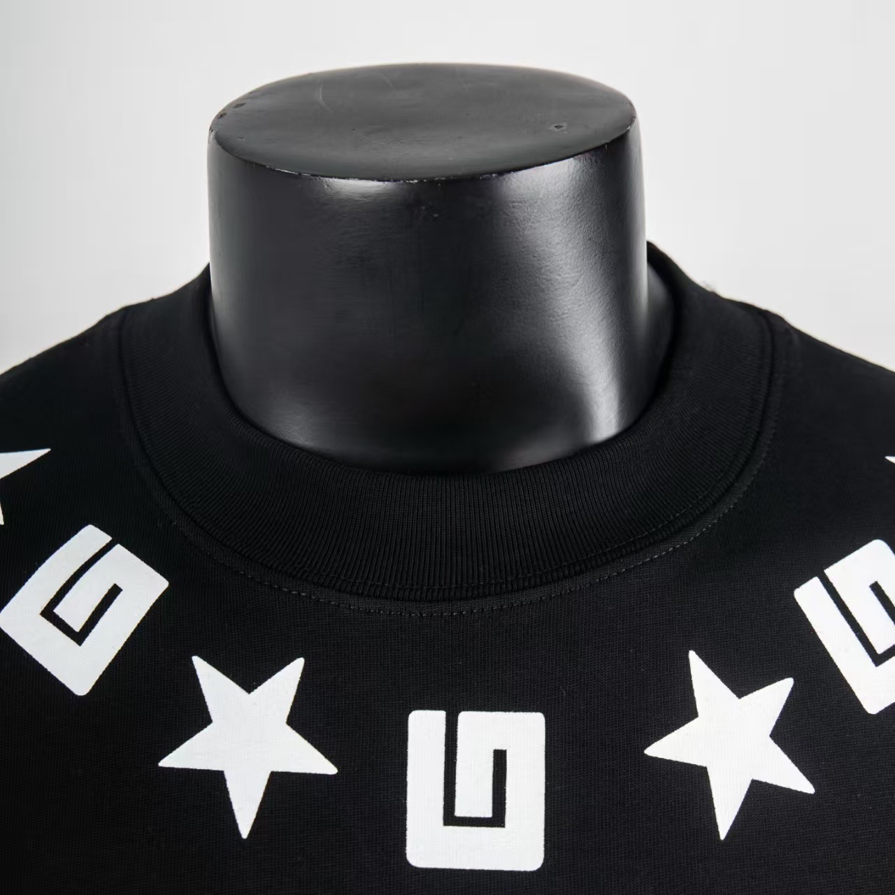 Givenchy Short Sleeve T-Shirt 7003