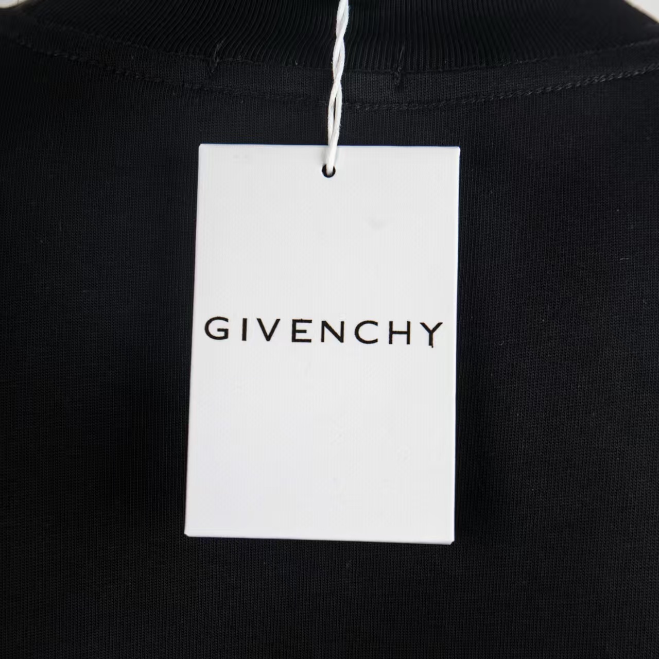 Givenchy Short Sleeve T-Shirt 7003