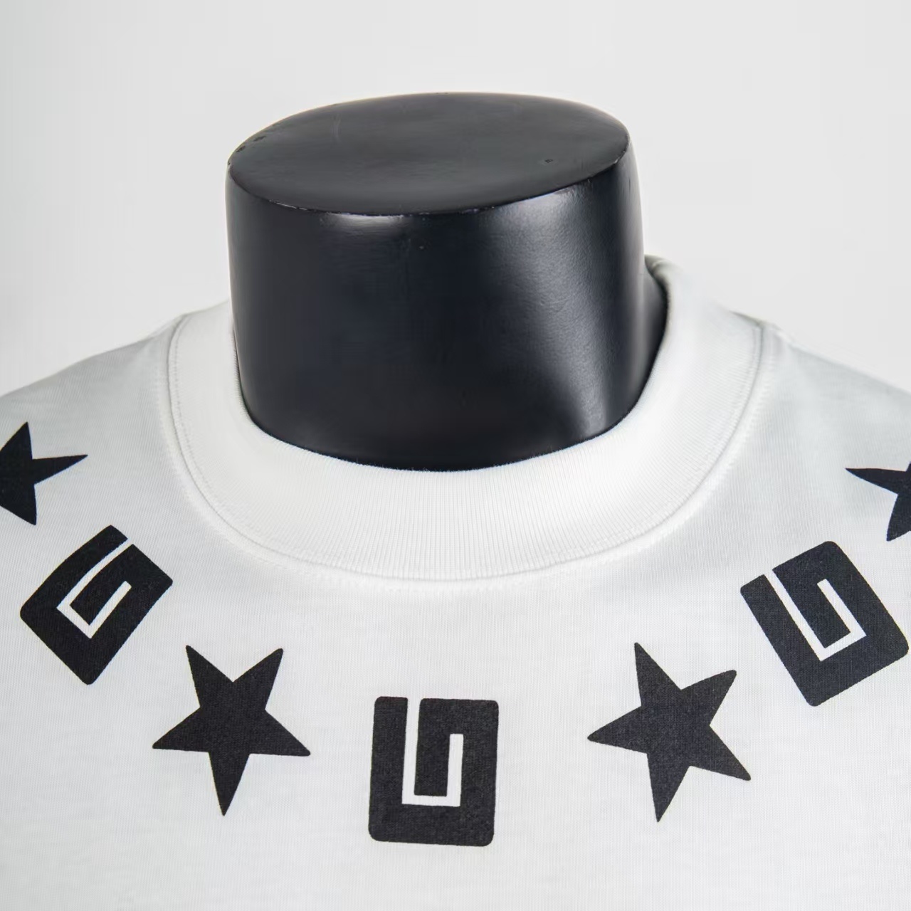 Givenchy Short Sleeve T-Shirt 7003
