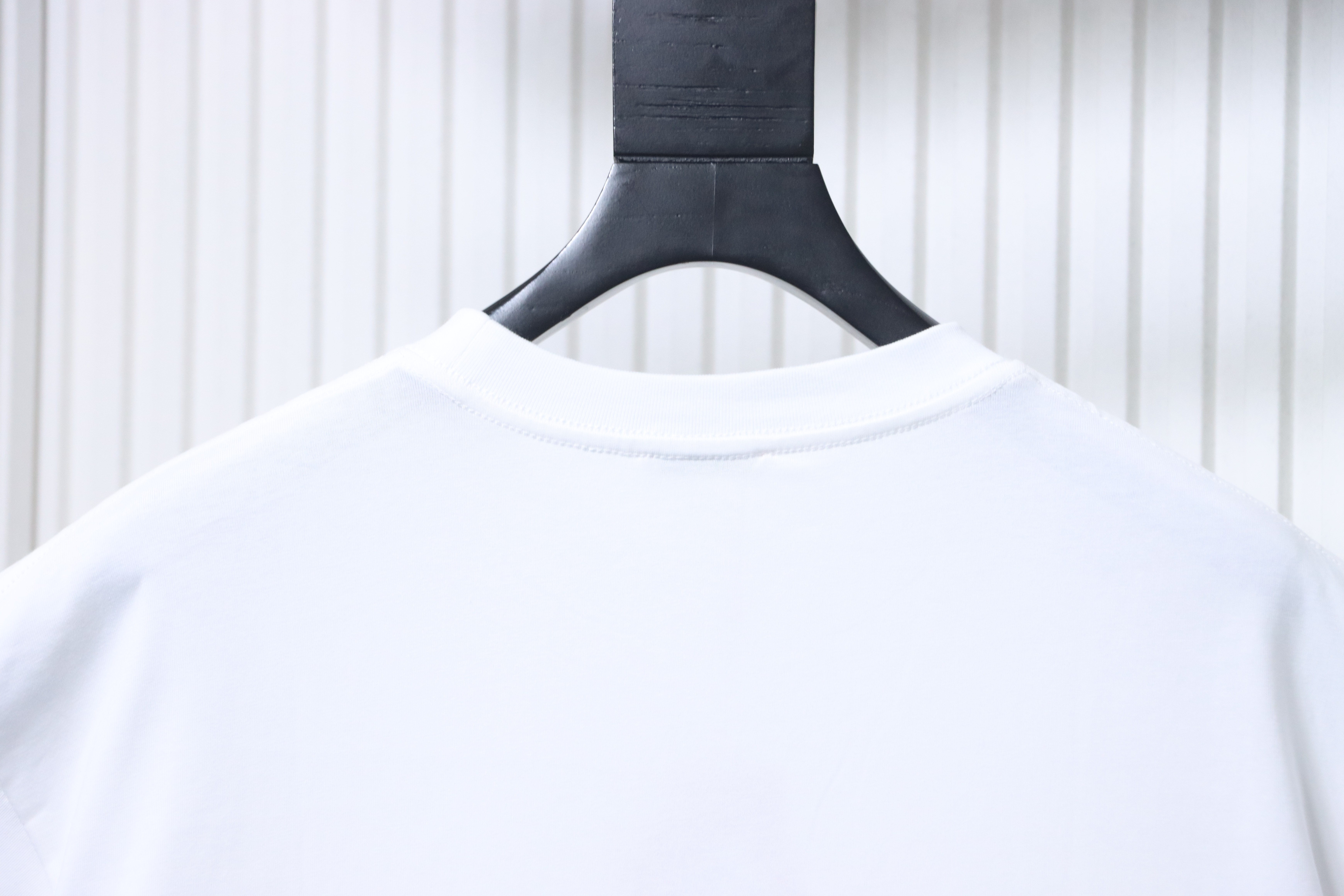 Miu Miu Classic Embroidered Logo Letter T-Shirt Style 1