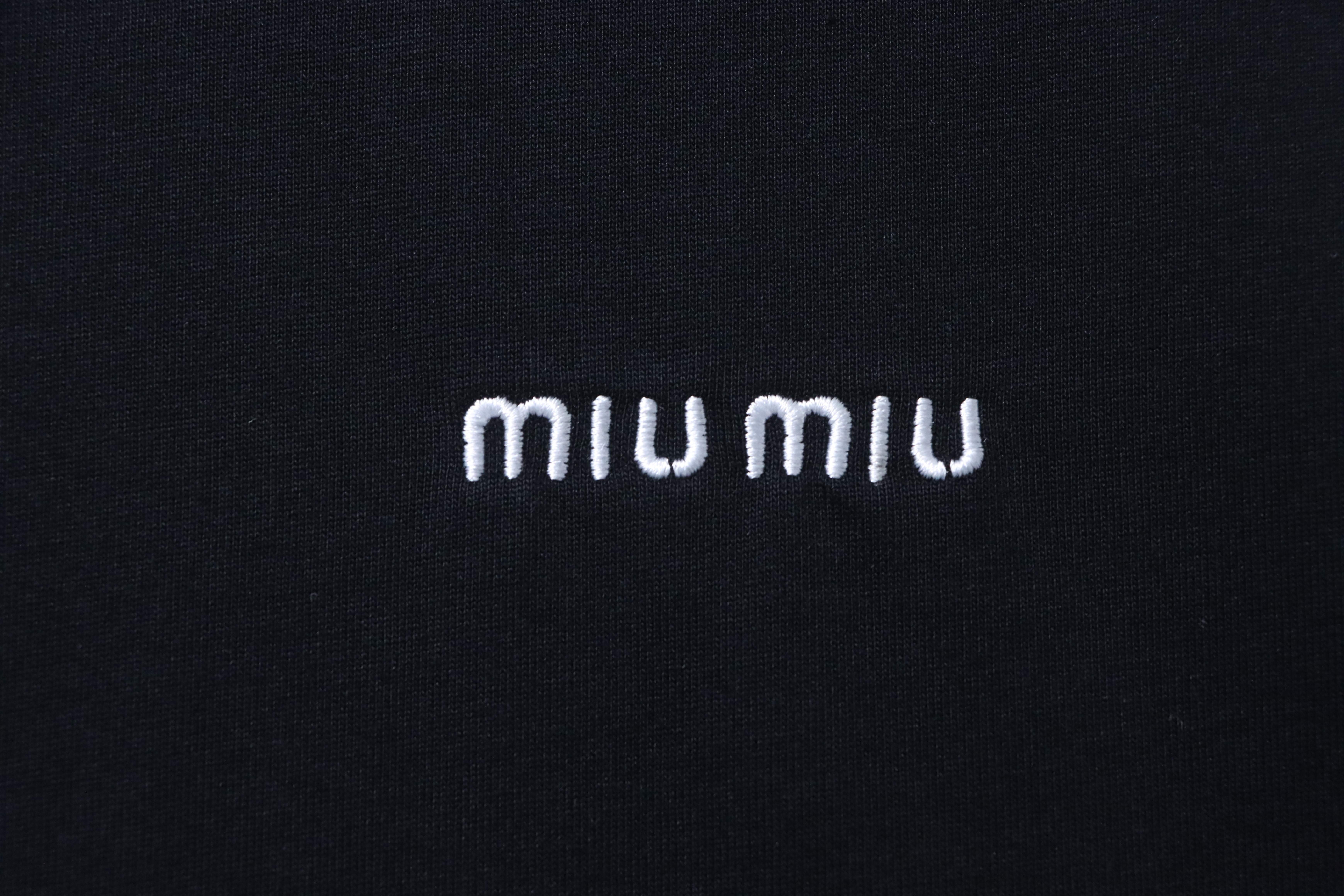 Miu Miu Classic Embroidered Logo Letter T-Shirt Style 2